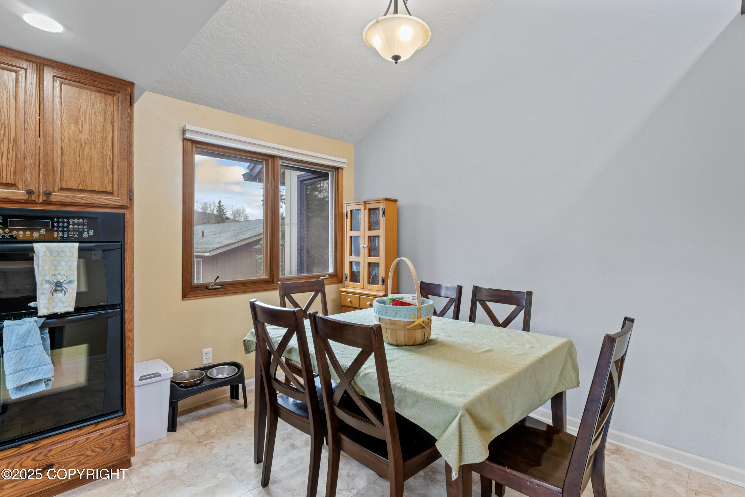 17710 Nitoanya Circle, Eagle River, Alaska image 17