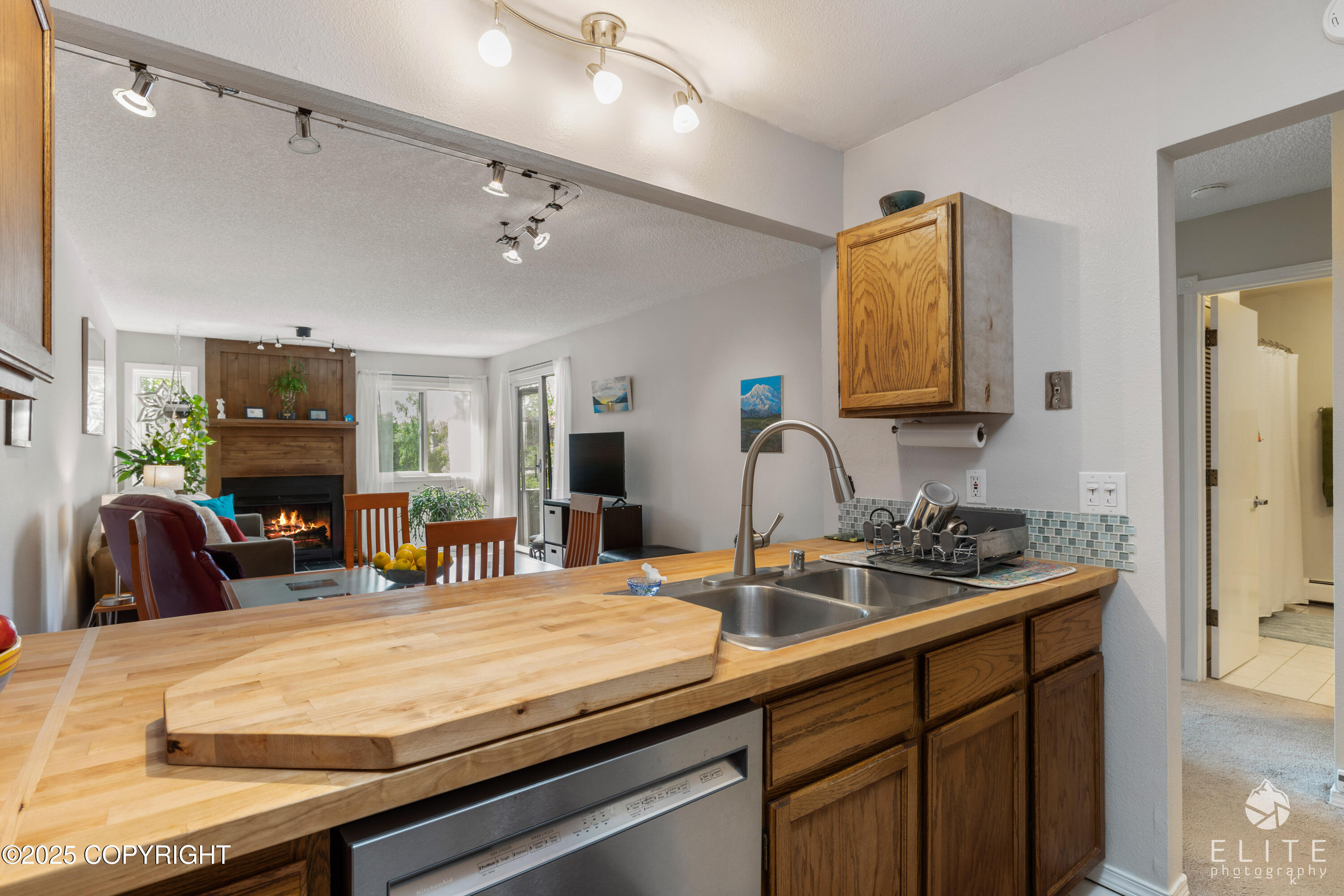 1631 Eastridge Drive #303, Anchorage, Alaska image 11