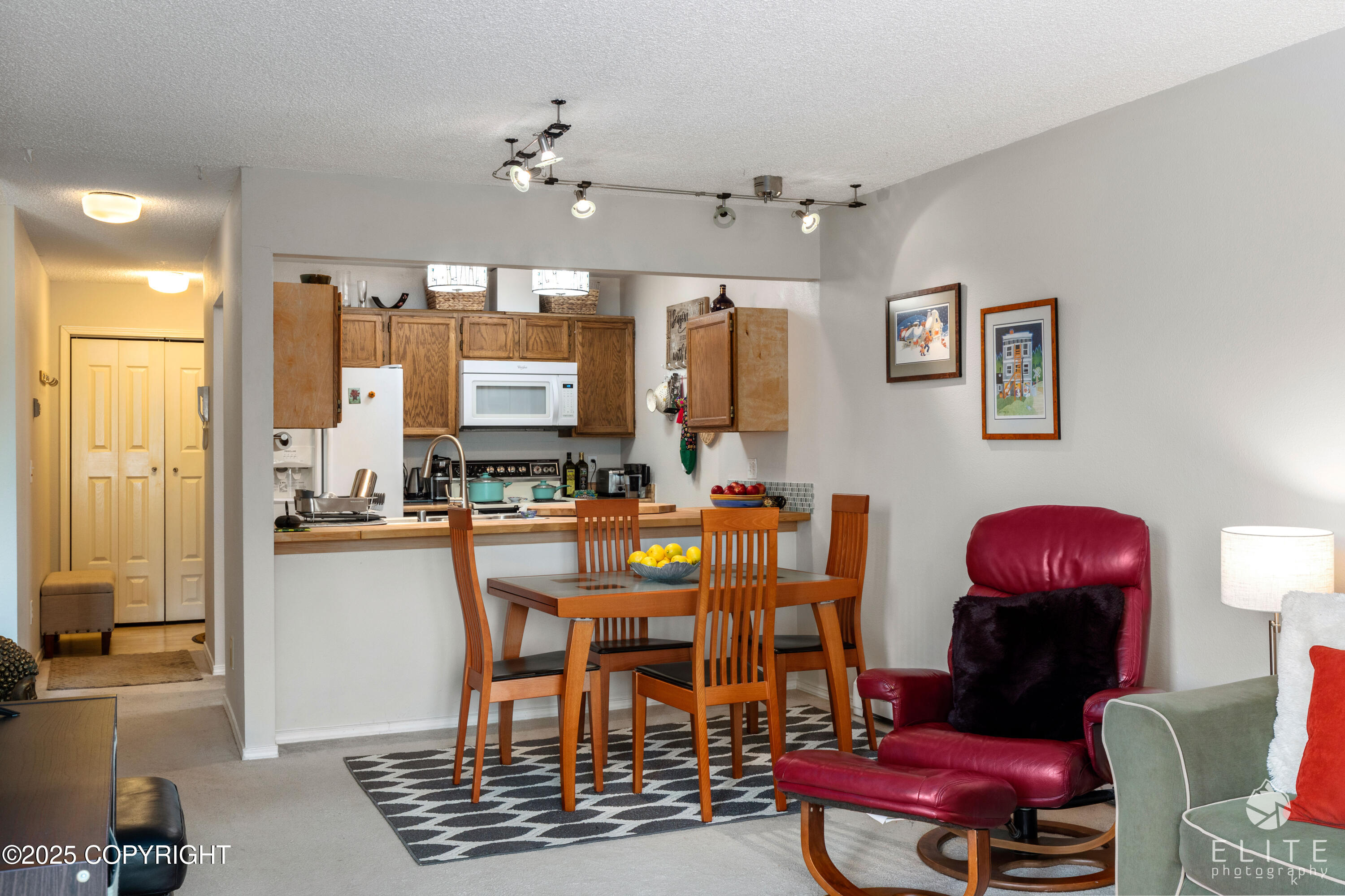 1631 Eastridge Drive #303, Anchorage, Alaska image 13