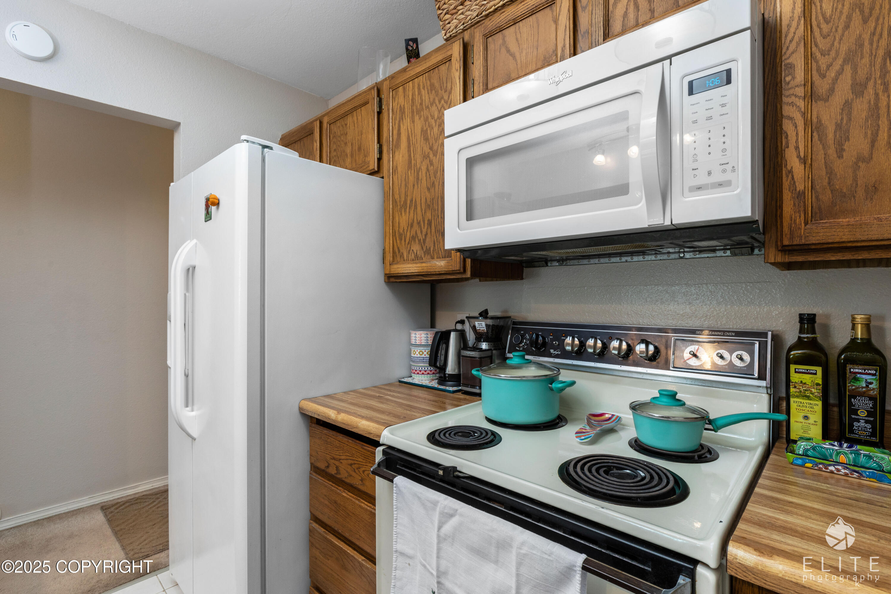 1631 Eastridge Drive #303, Anchorage, Alaska image 10
