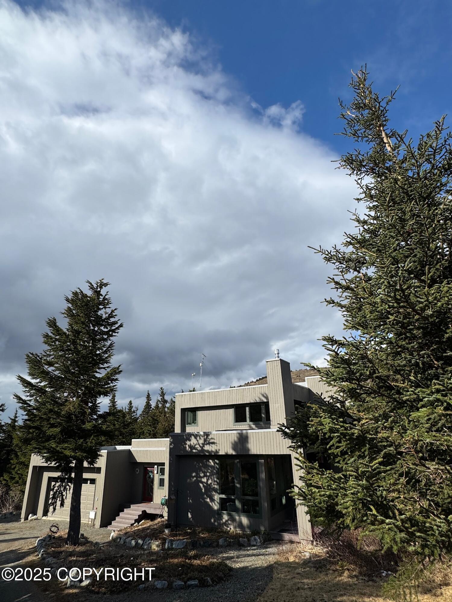 7041 Potter Heights Dr, Anchorage, Alaska image 3