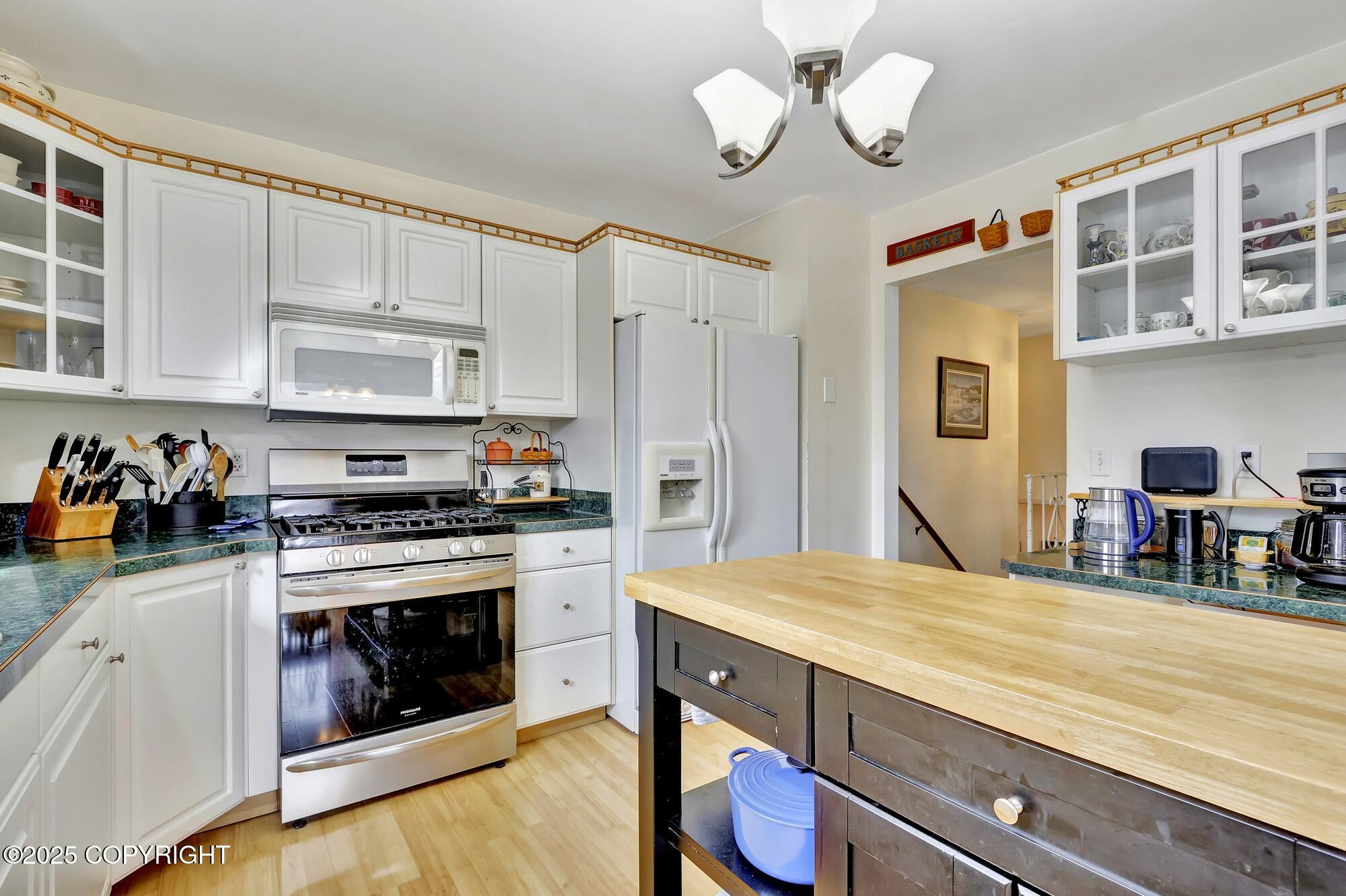 6414 Hampton Drive, Anchorage, Alaska image 30