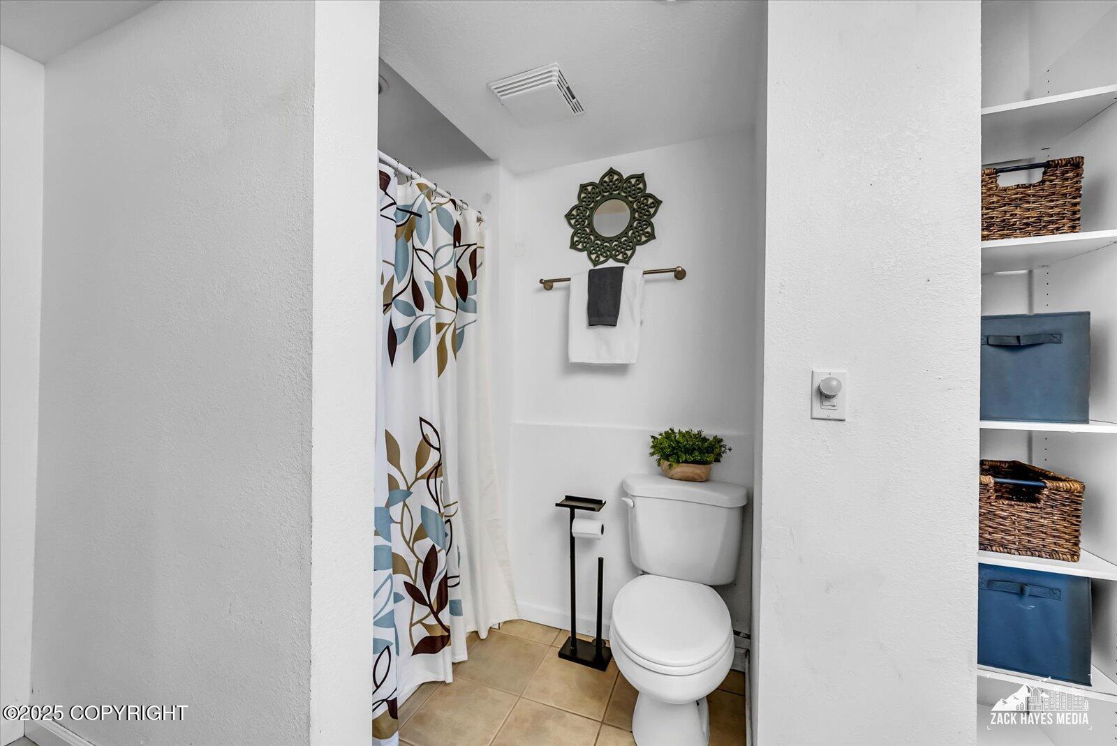7040 Genny Circle, Anchorage, Alaska image 37