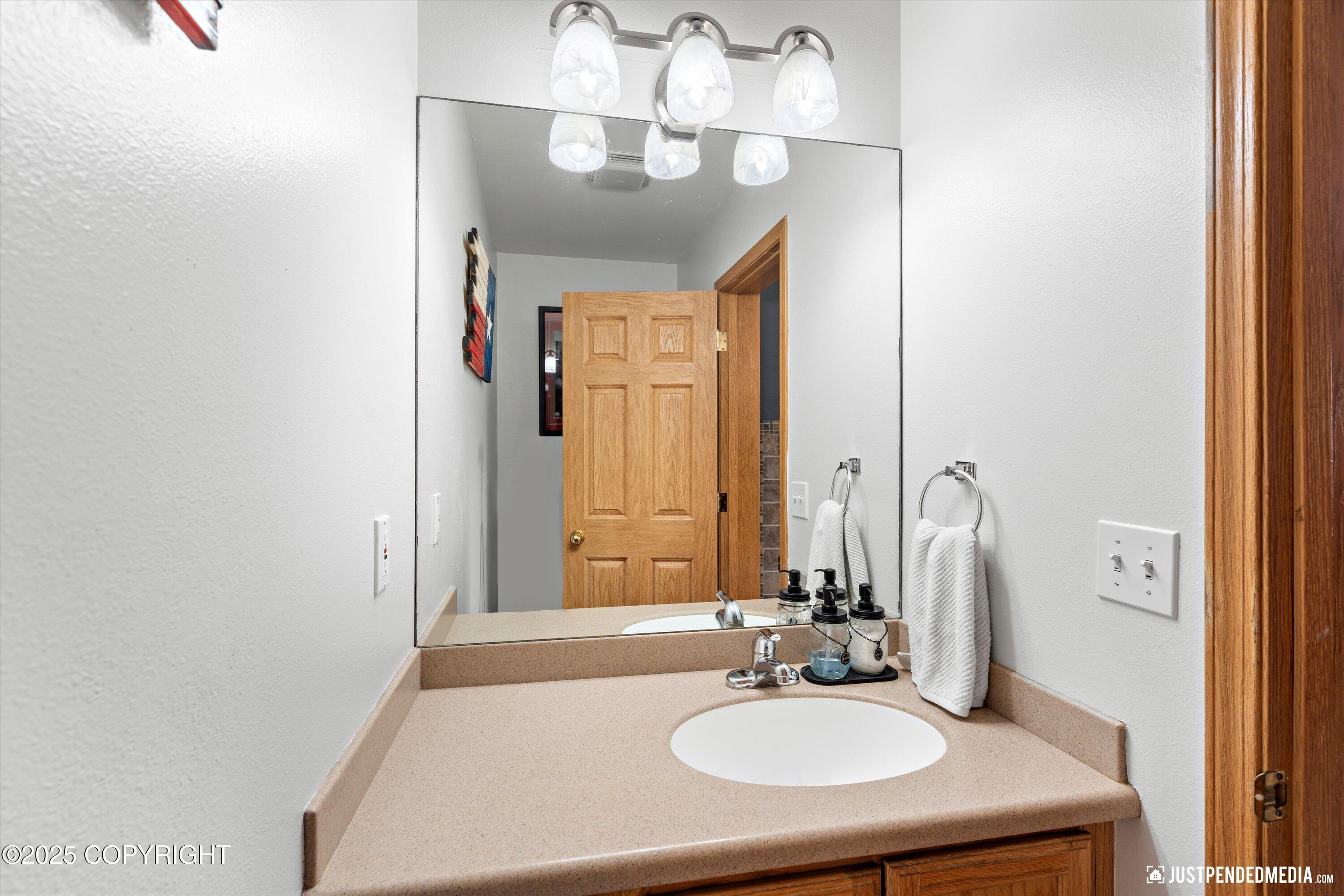 2424 Lusardi Point Circle, Anchorage, Alaska image 16