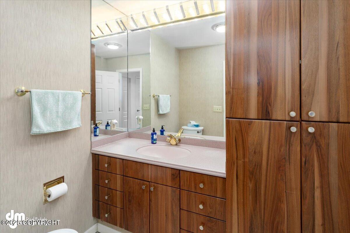 2010 S Craetaegus Circle, Anchorage, Alaska image 19