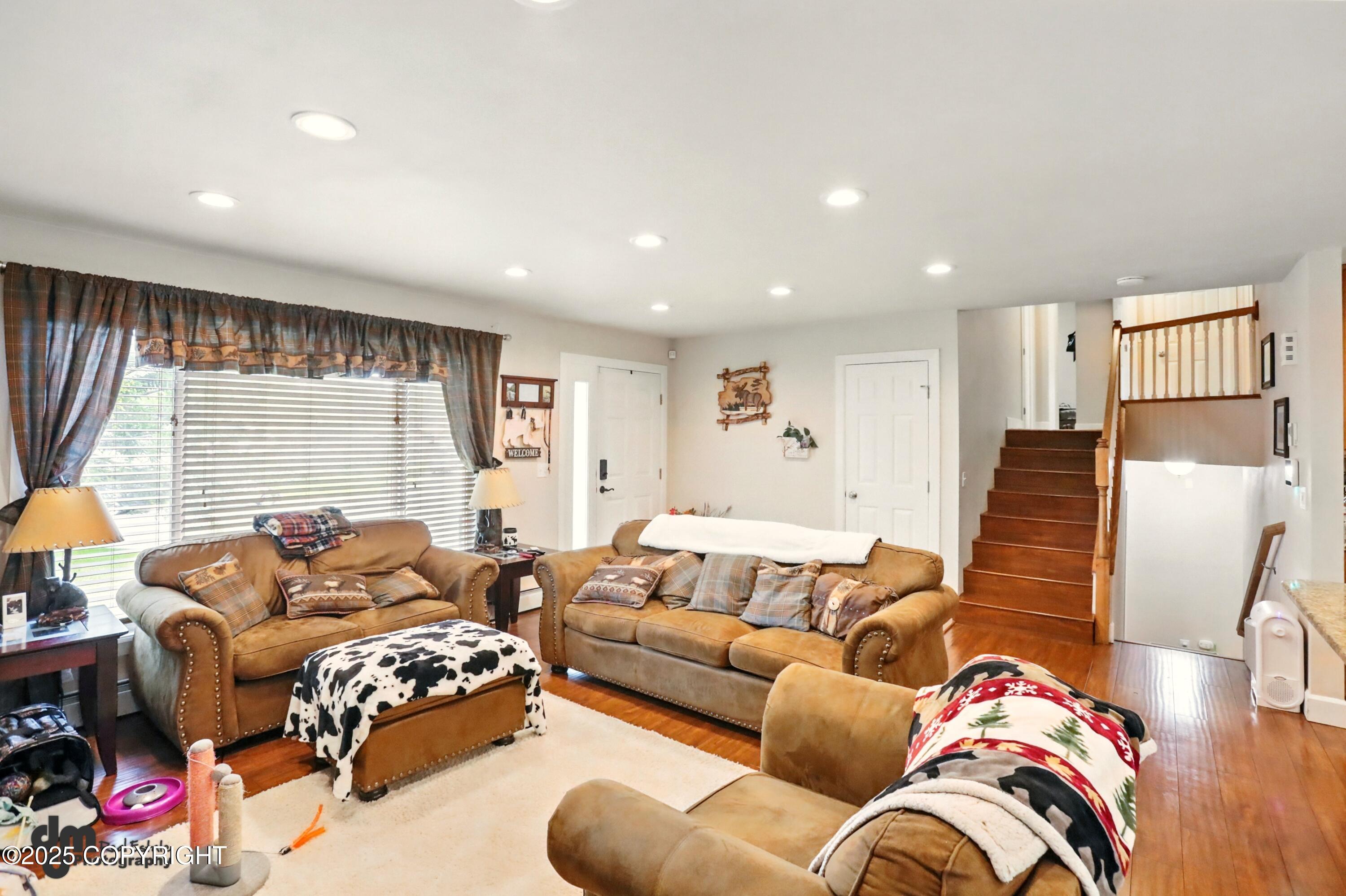 7210 Akutan Circle, Anchorage, Alaska image 4