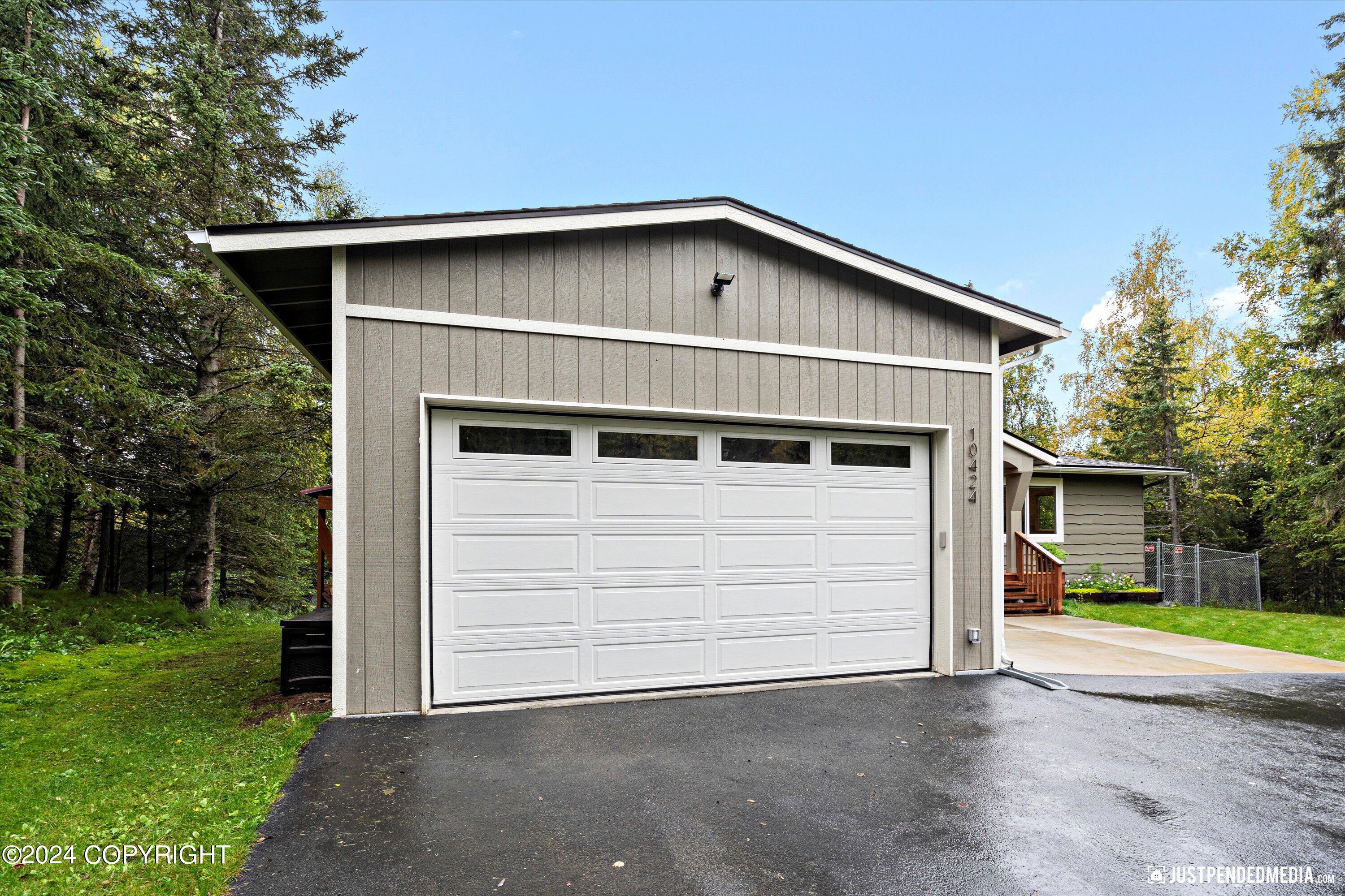 Anchorage, Alaska 99507, United States, 3 Bedrooms Bedrooms, ,2 BathroomsBathrooms,Residential,Pending,44364