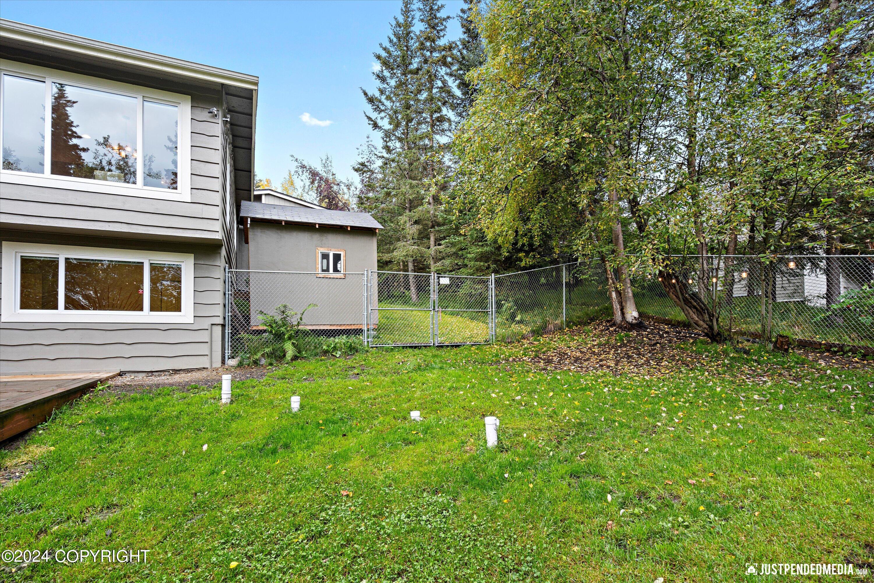 Anchorage, Alaska 99507, United States, 3 Bedrooms Bedrooms, ,2 BathroomsBathrooms,Residential,Pending,44364