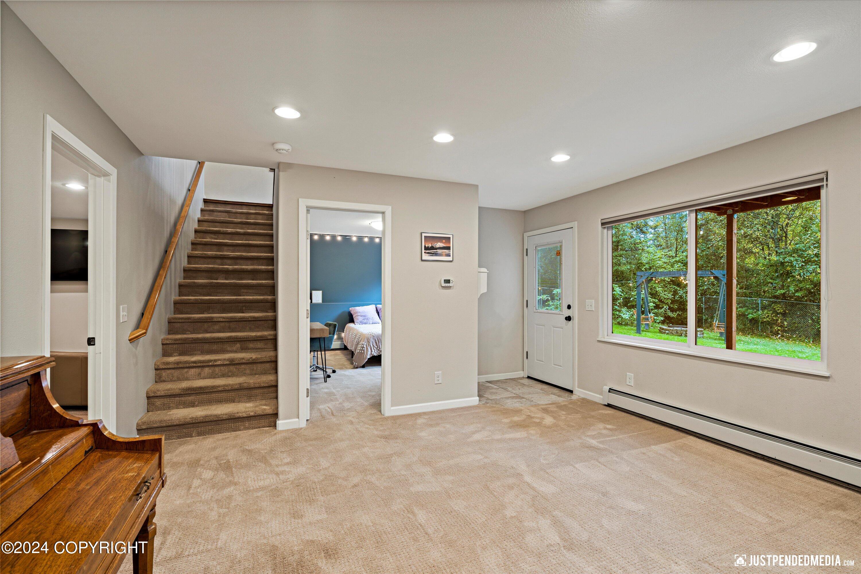 Anchorage, Alaska 99507, United States, 3 Bedrooms Bedrooms, ,2 BathroomsBathrooms,Residential,Pending,44364