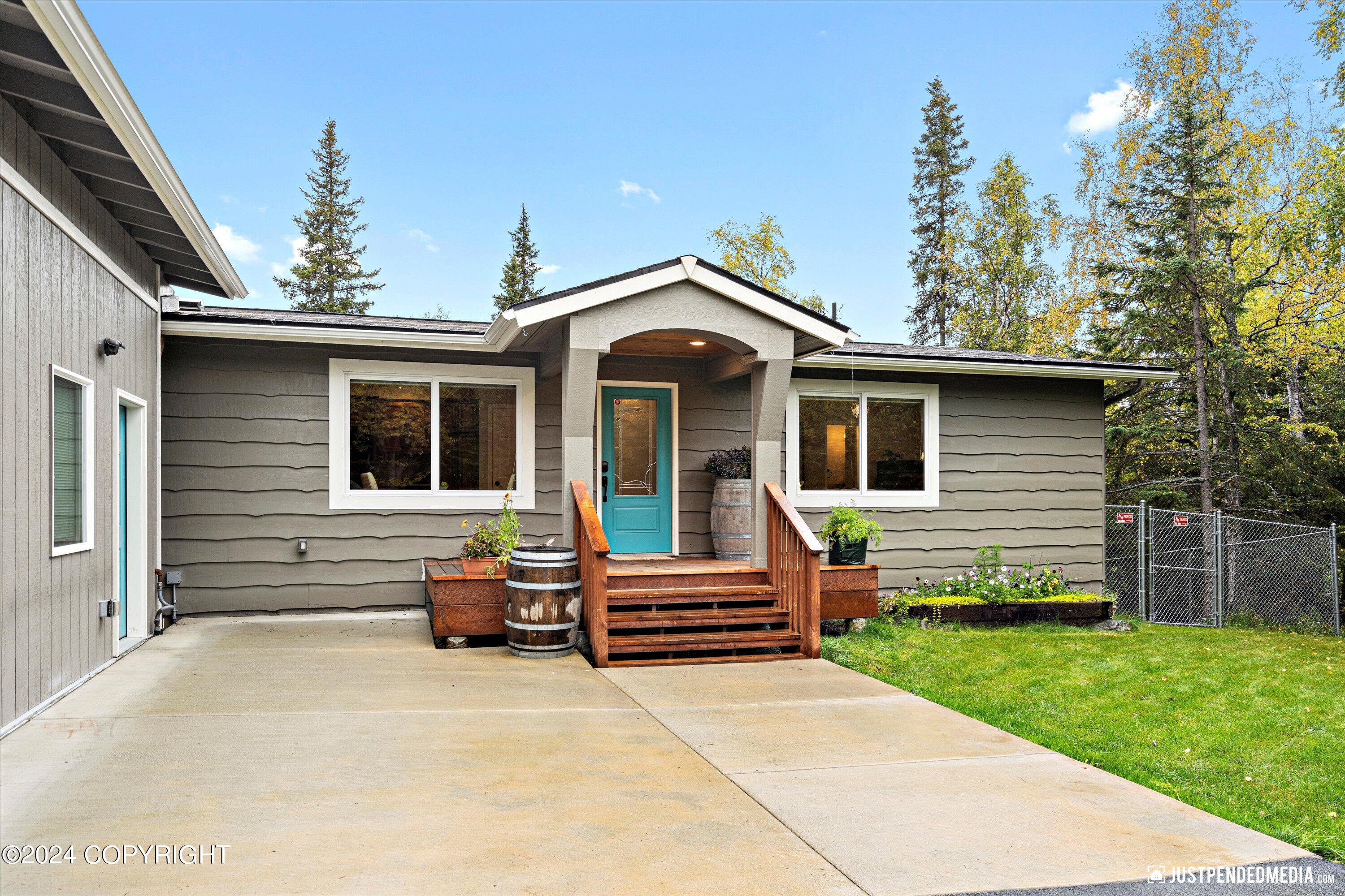 Anchorage, Alaska 99507, United States, 3 Bedrooms Bedrooms, ,2 BathroomsBathrooms,Residential,Pending,44364