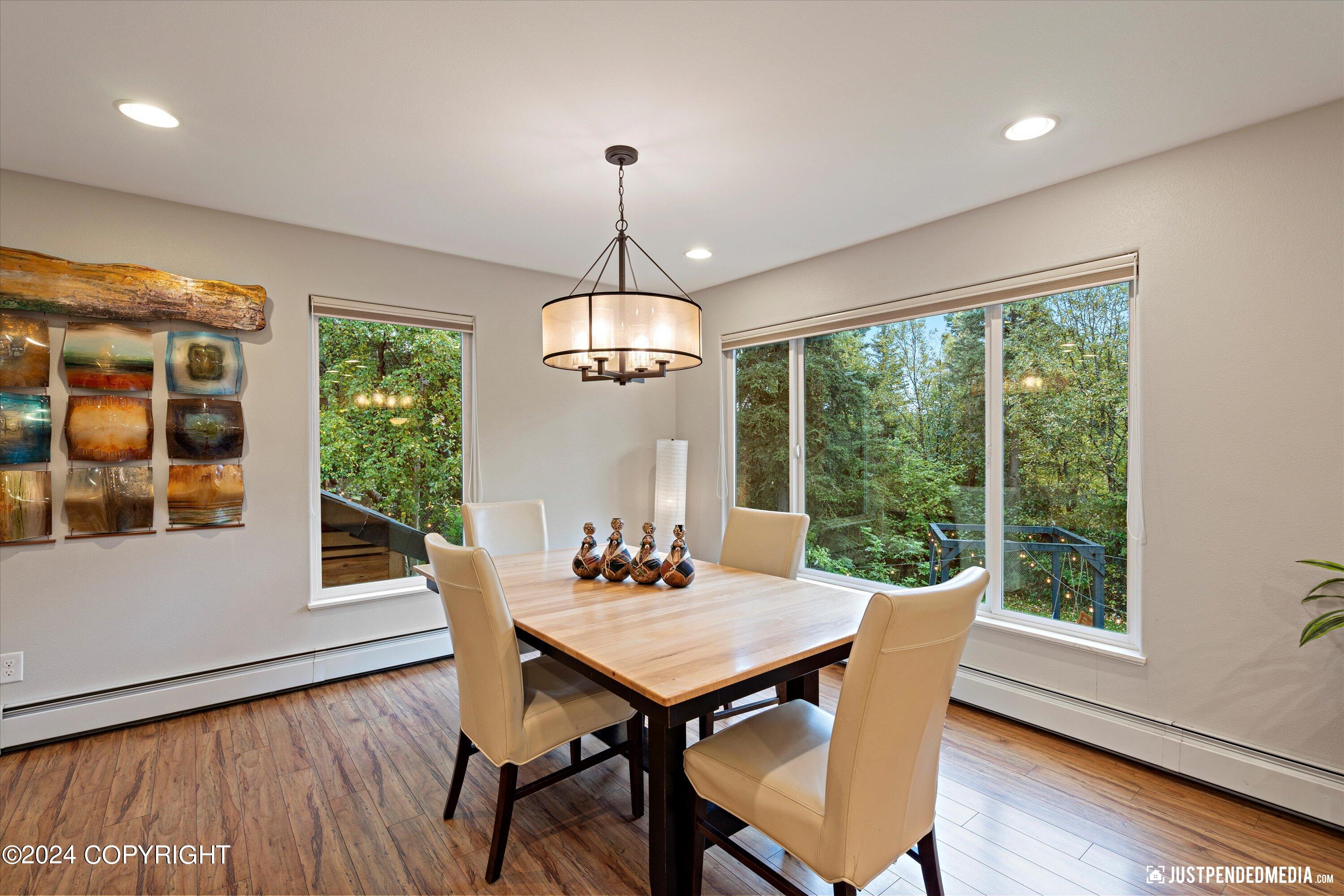 Anchorage, Alaska 99507, United States, 3 Bedrooms Bedrooms, ,2 BathroomsBathrooms,Residential,Pending,44364