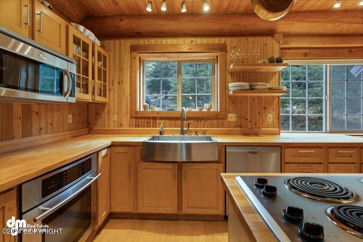 22253 Elkhorn Circle, Eagle River, Alaska image 14