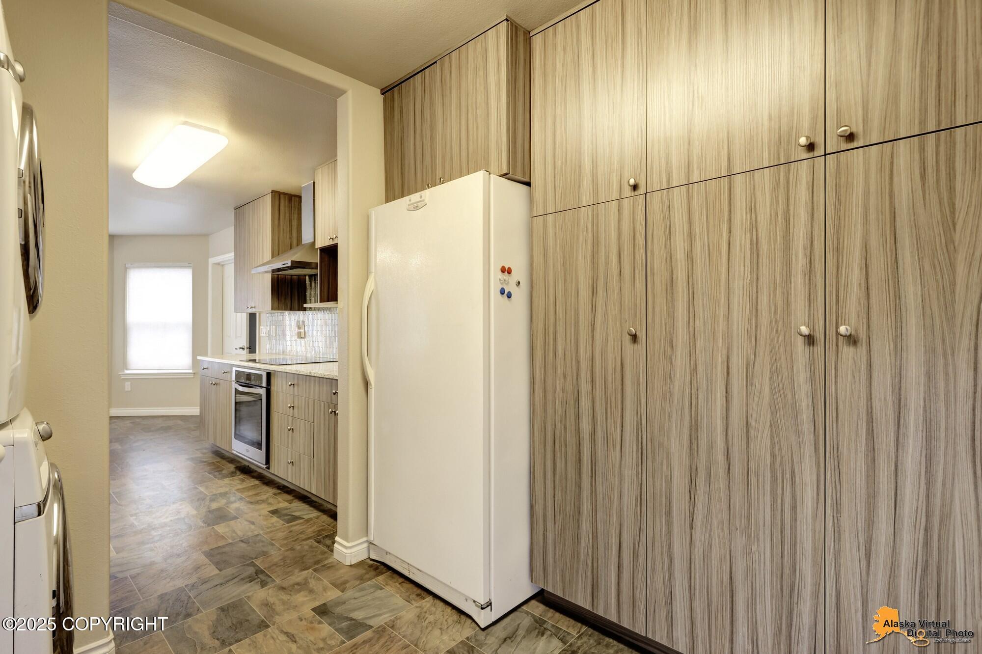 1091 Northpointe Bluff Drive, Anchorage, Alaska image 17