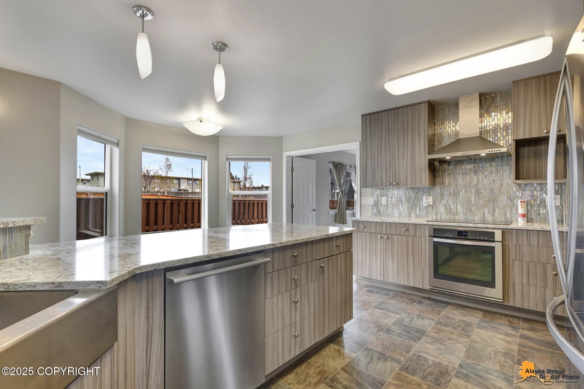 1091 Northpointe Bluff Drive, Anchorage, Alaska image 13