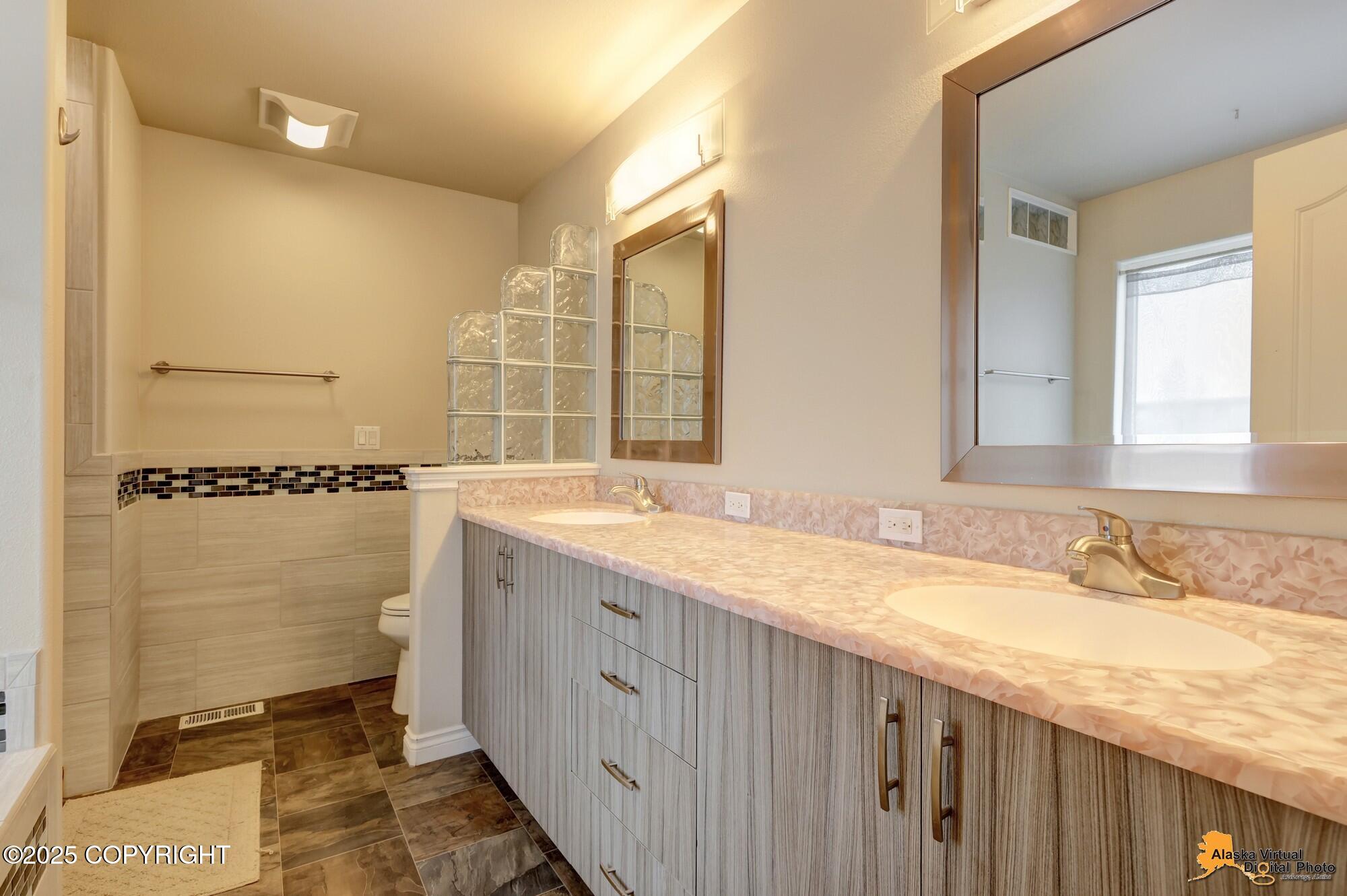 1091 Northpointe Bluff Drive, Anchorage, Alaska image 37