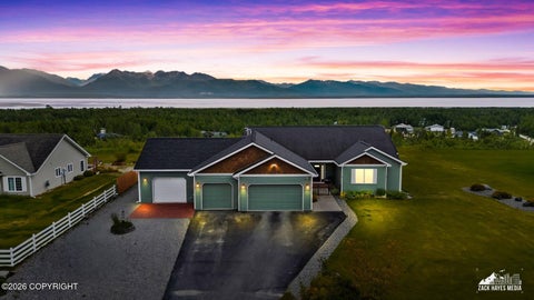 Photo of 7726 W Overview Circle, Wasilla, AK 99623 (MLS # 26-8289)