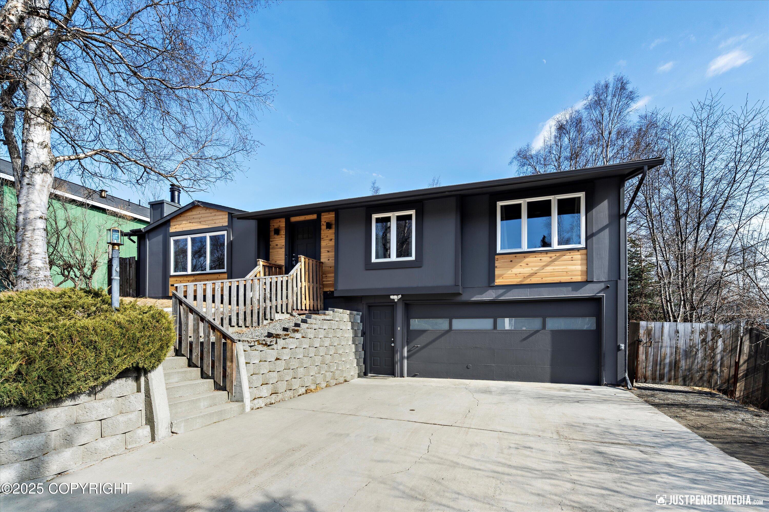 6905 Crawford Street, Anchorage, Alaska image 2