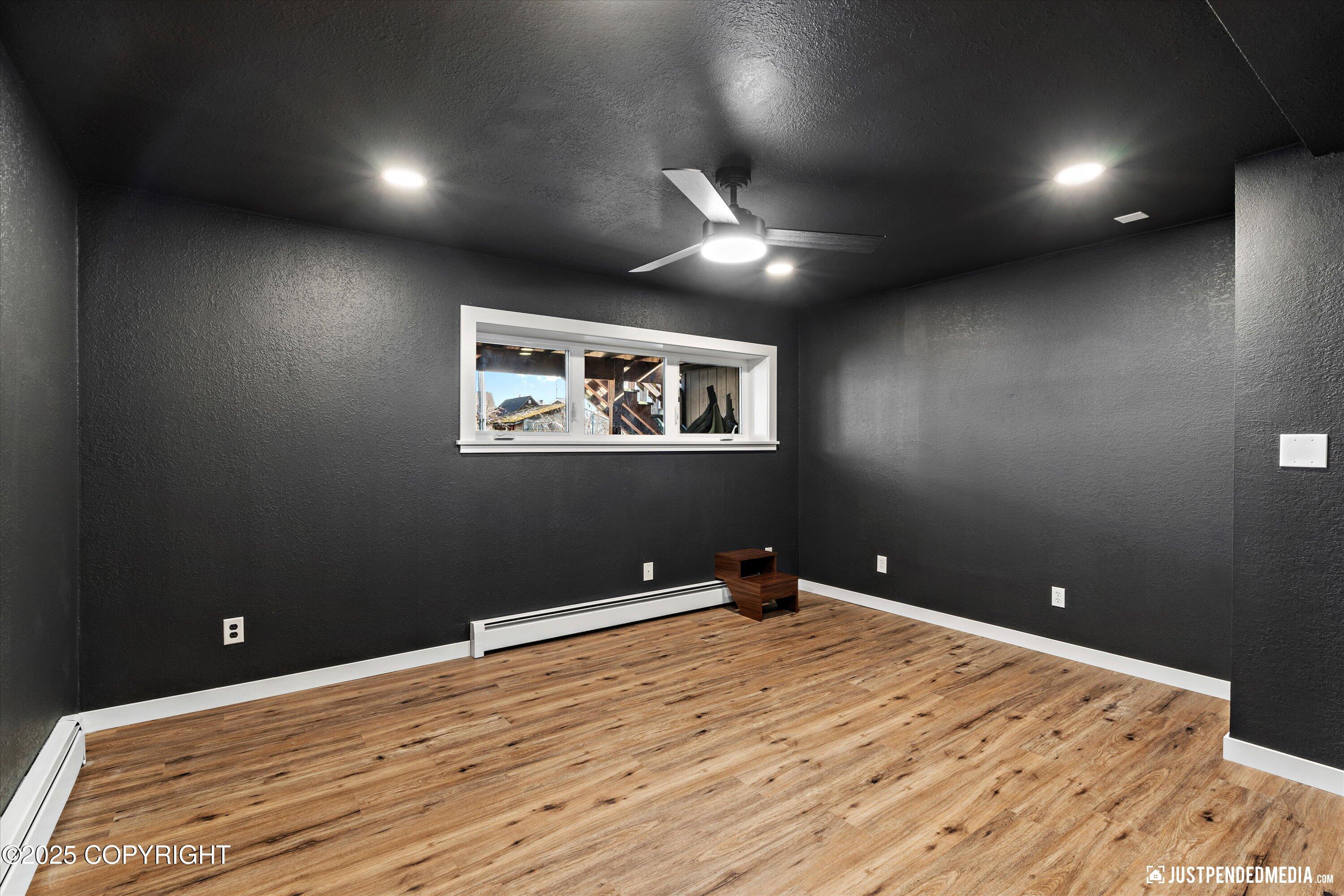 6905 Crawford Street, Anchorage, Alaska image 32