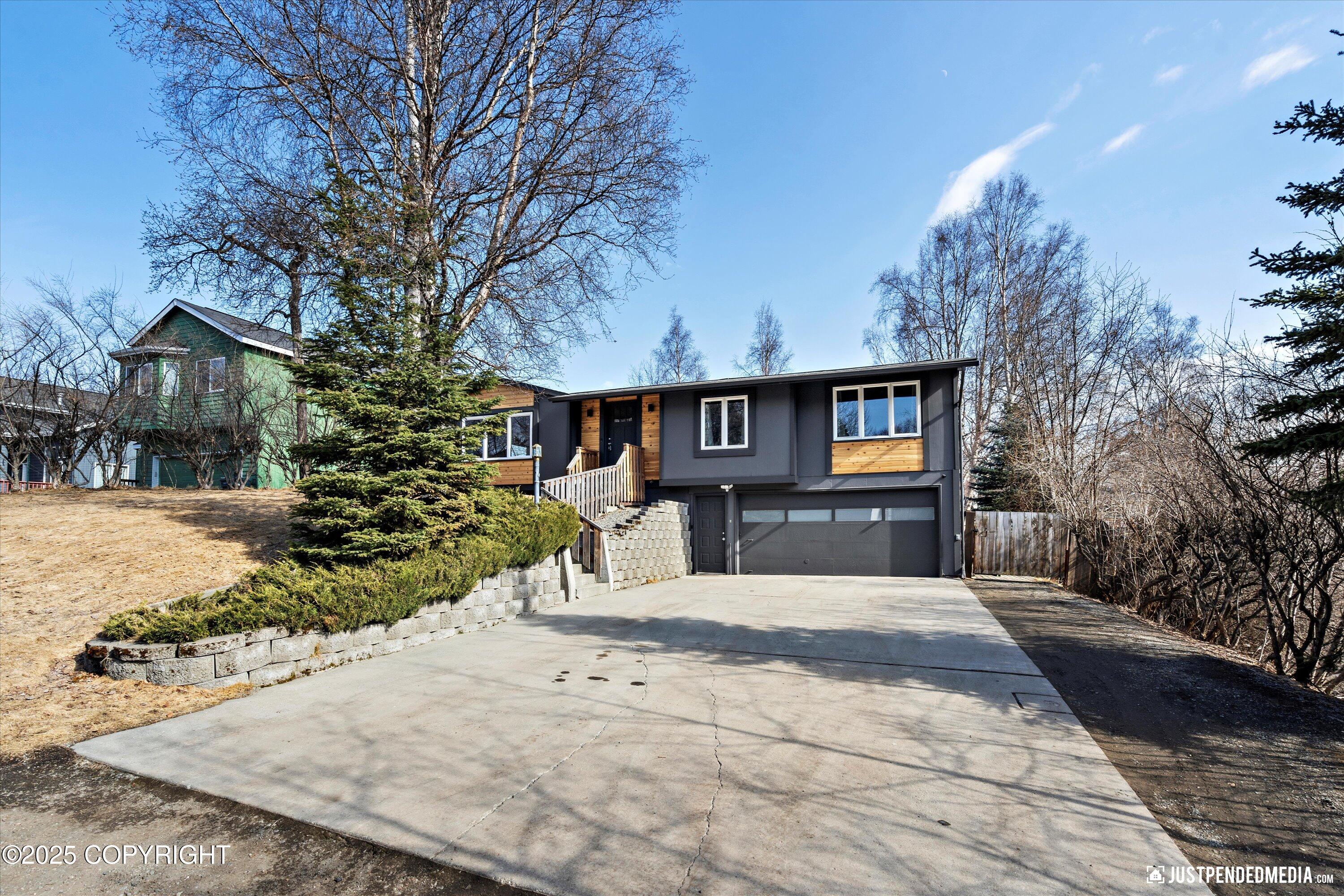 6905 Crawford Street, Anchorage, Alaska image 3
