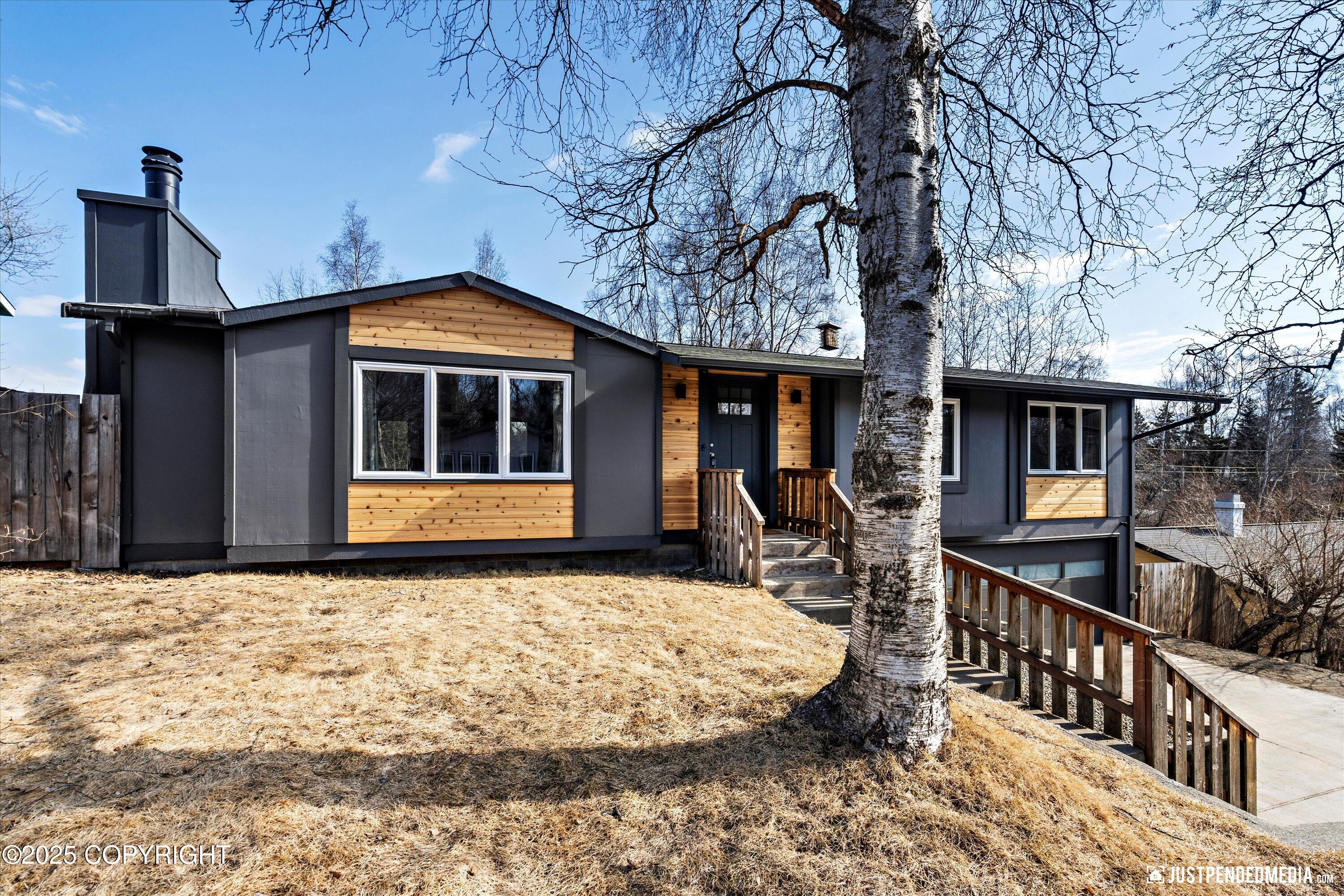 6905 Crawford Street, Anchorage, Alaska image 4