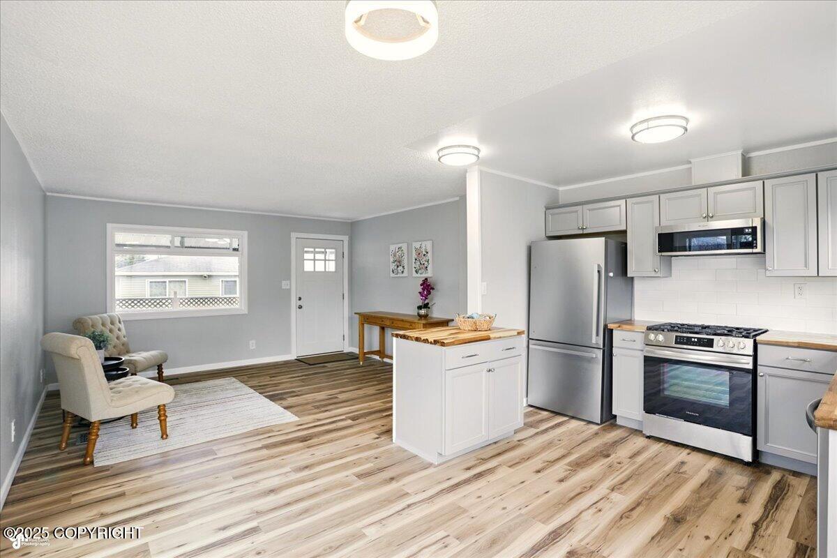 3624 E 16th Avenue, Anchorage, Alaska image 1
