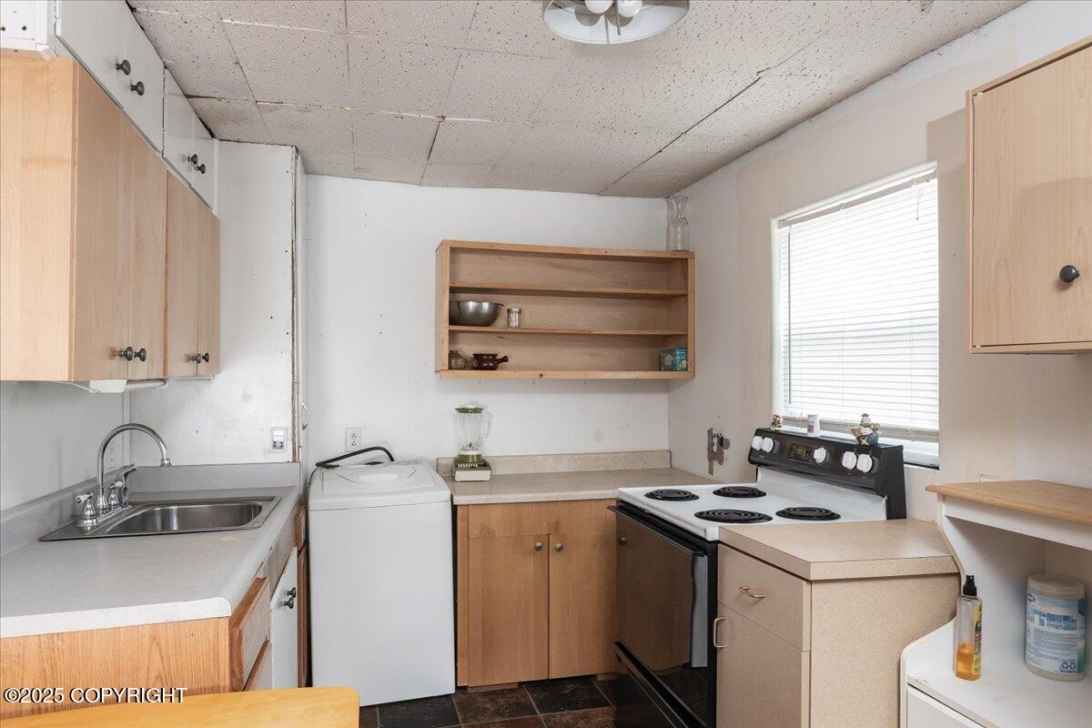 869 Bouton Court, Fairbanks, Alaska image 2