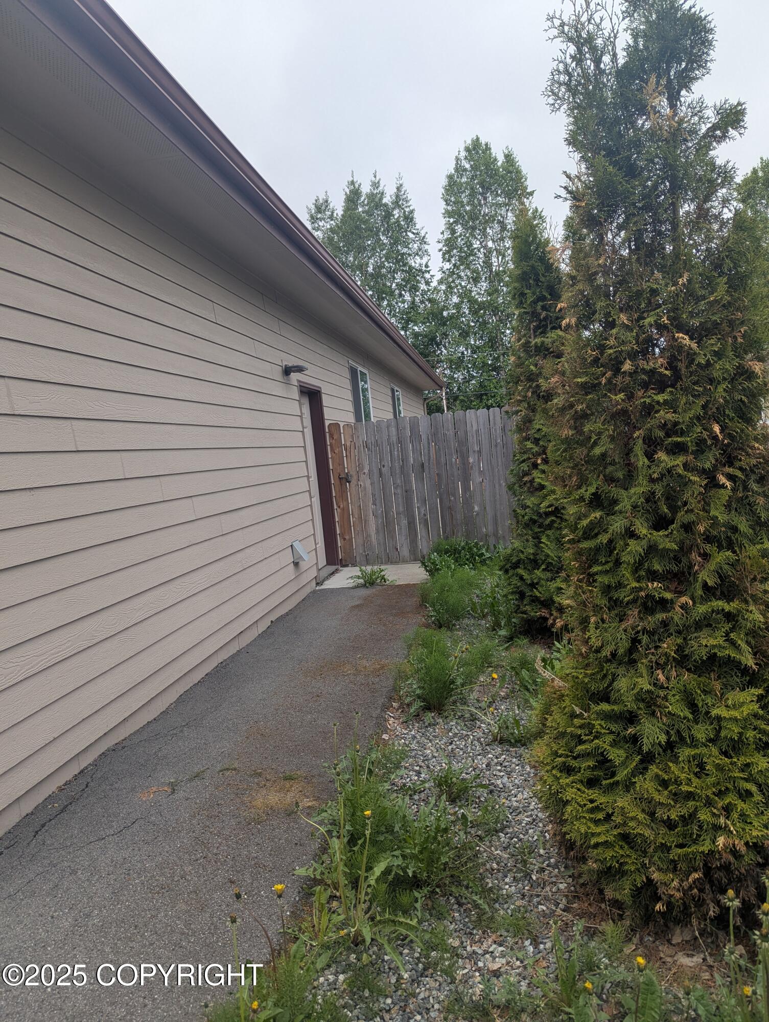 7324 Zurich Street, Anchorage, Alaska image 4