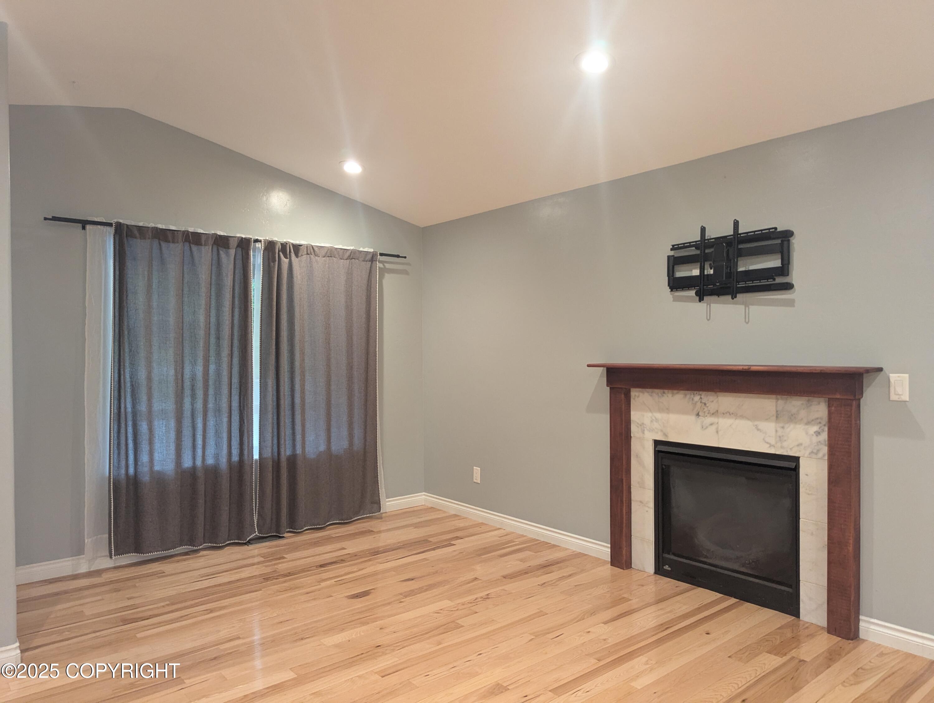 7324 Zurich Street, Anchorage, Alaska image 11