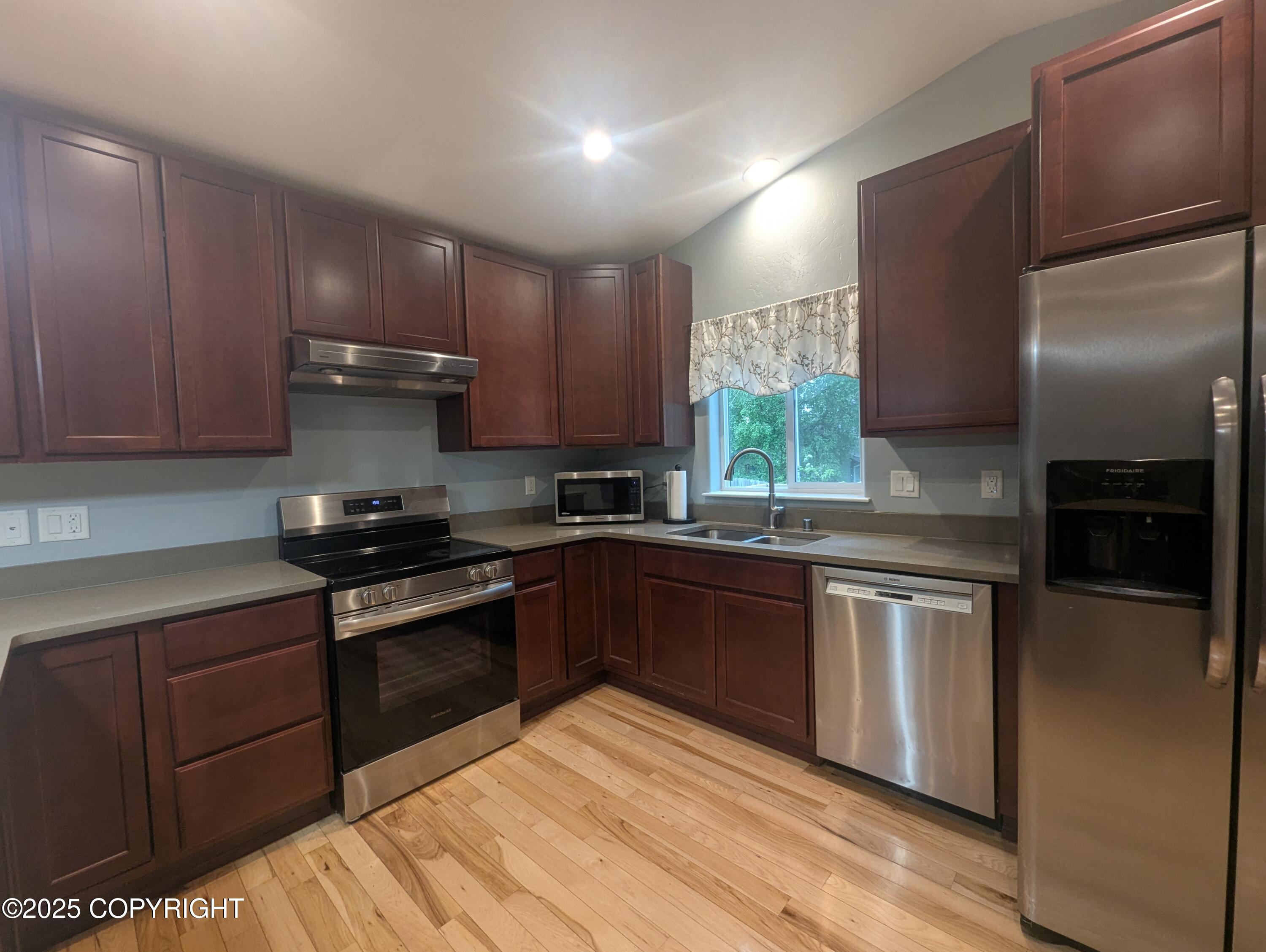 7324 Zurich Street, Anchorage, Alaska image 12
