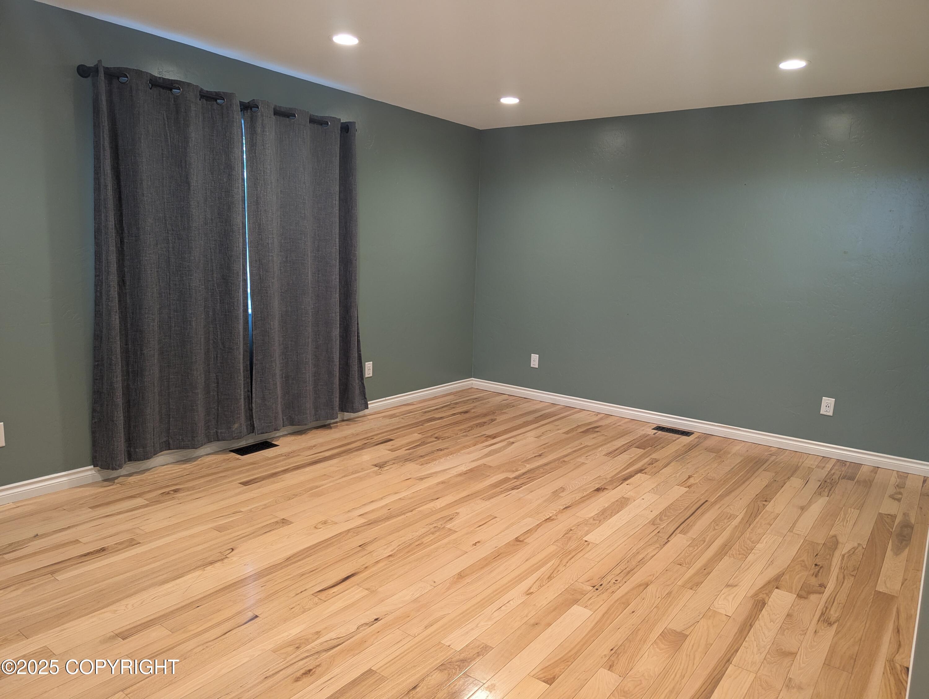 7324 Zurich Street, Anchorage, Alaska image 17