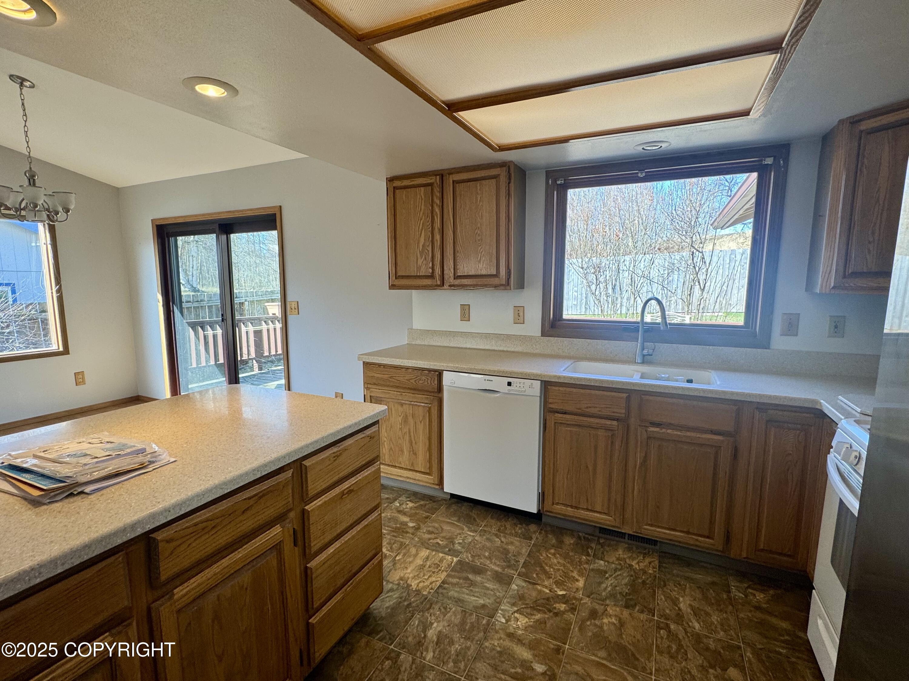 300 N Oscar Street, Palmer, Alaska image 9