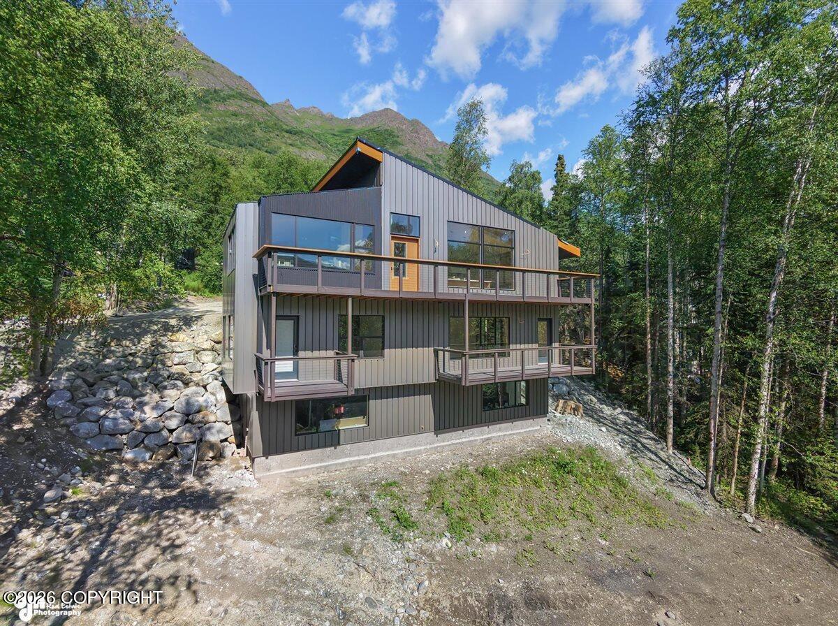 22900 Myrtle Drive