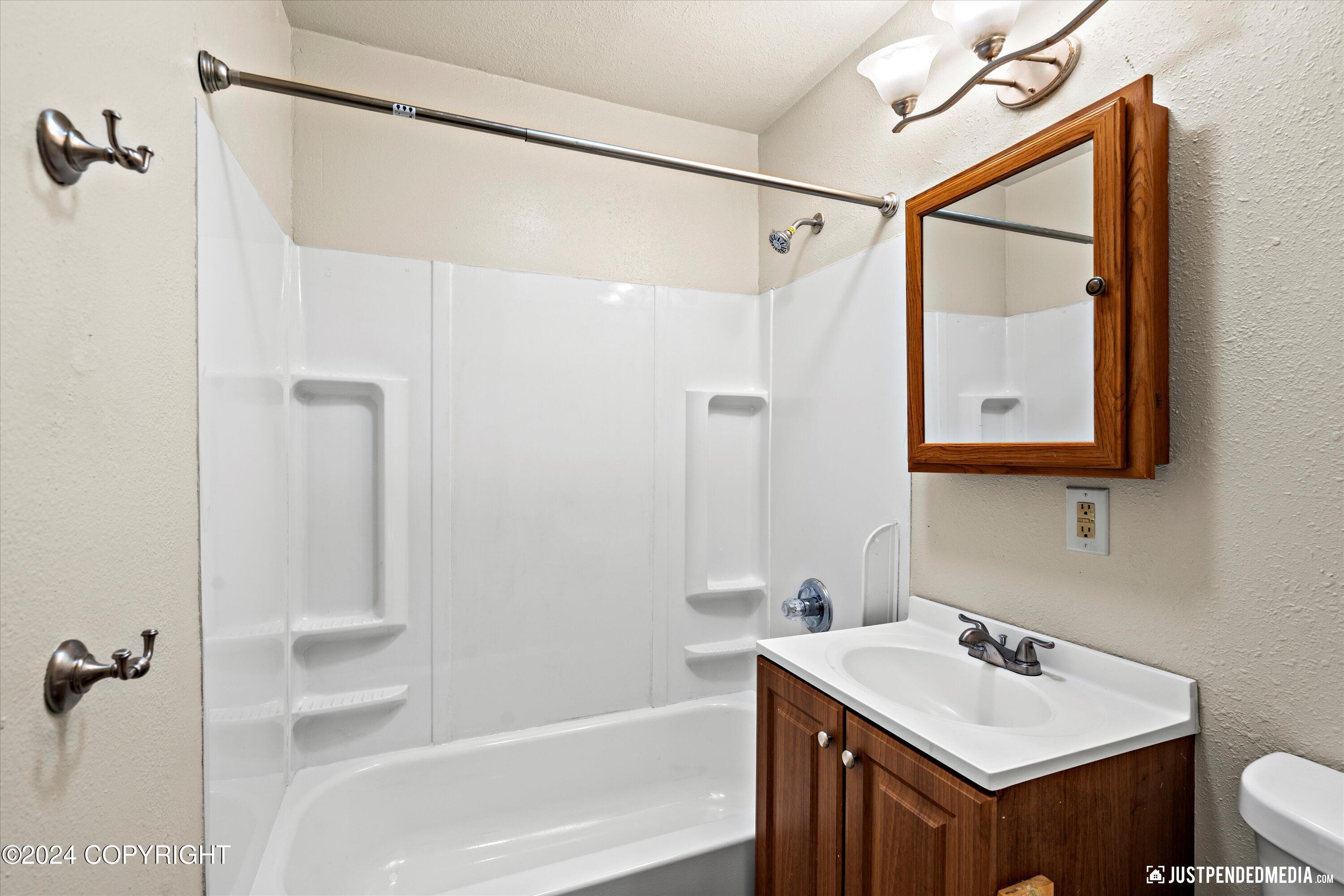 5140-5200 Taku Drive