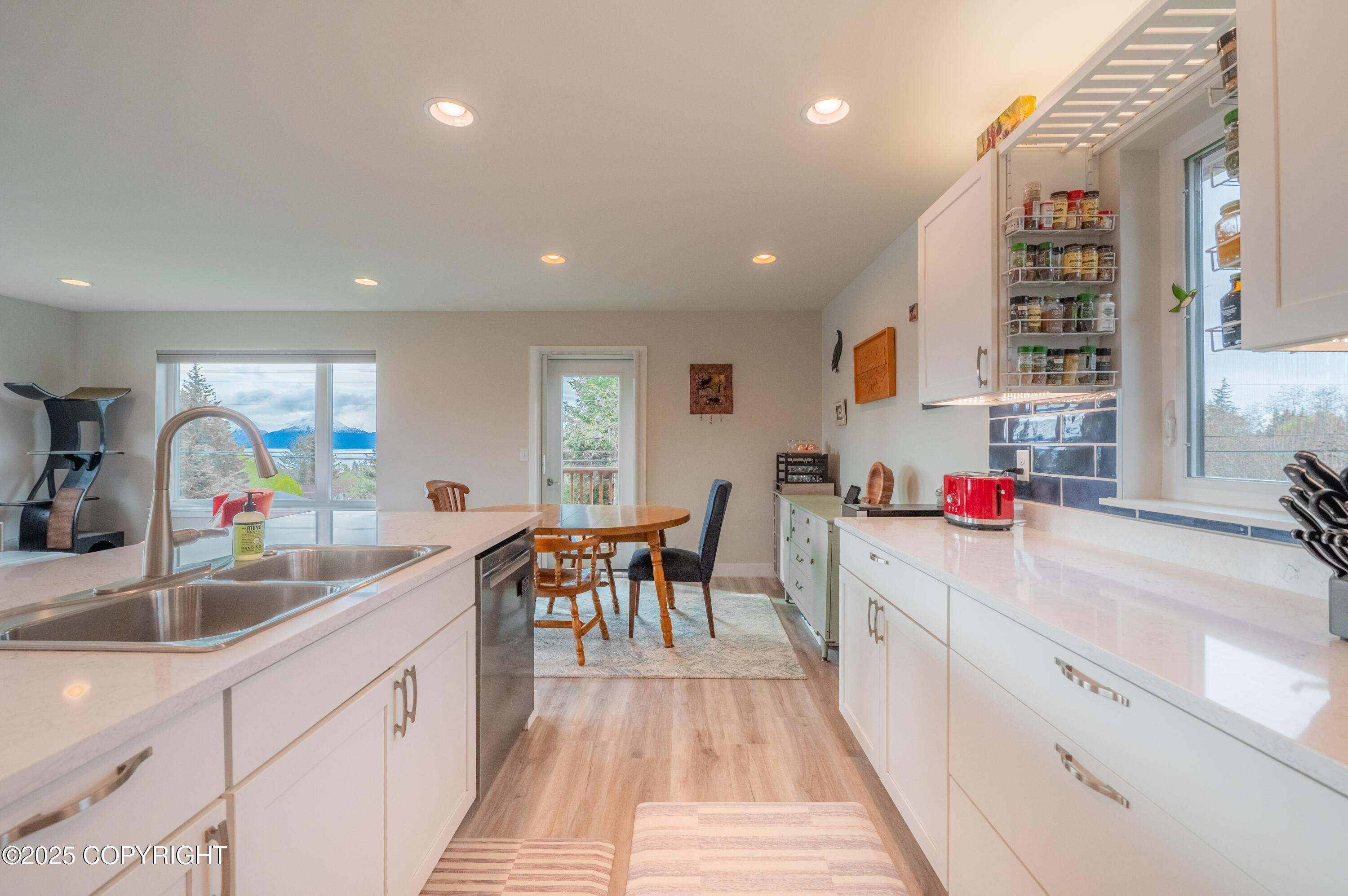 437 W Fairview Avenue, Homer, Alaska image 13