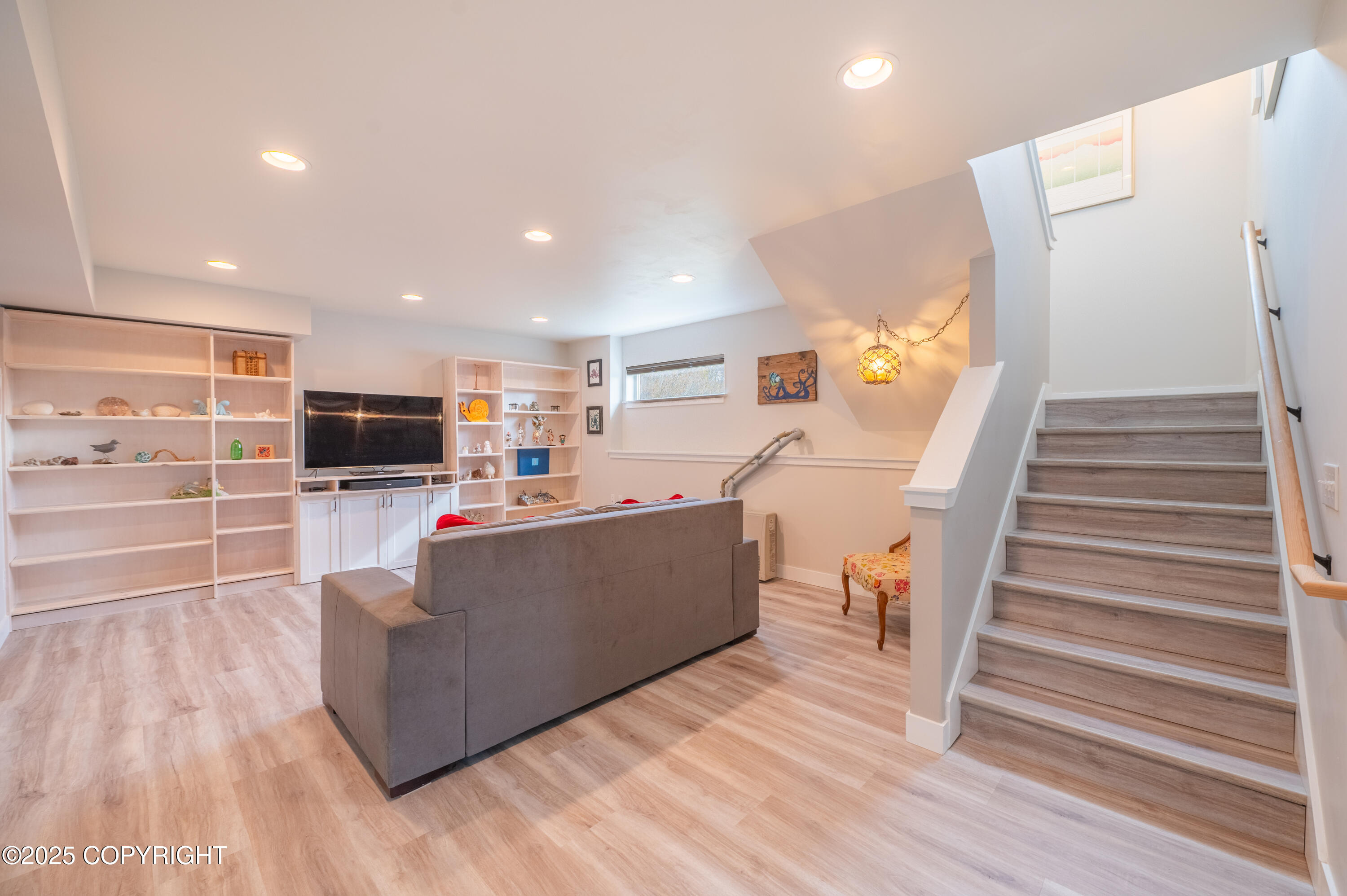 437 W Fairview Avenue, Homer, Alaska image 23