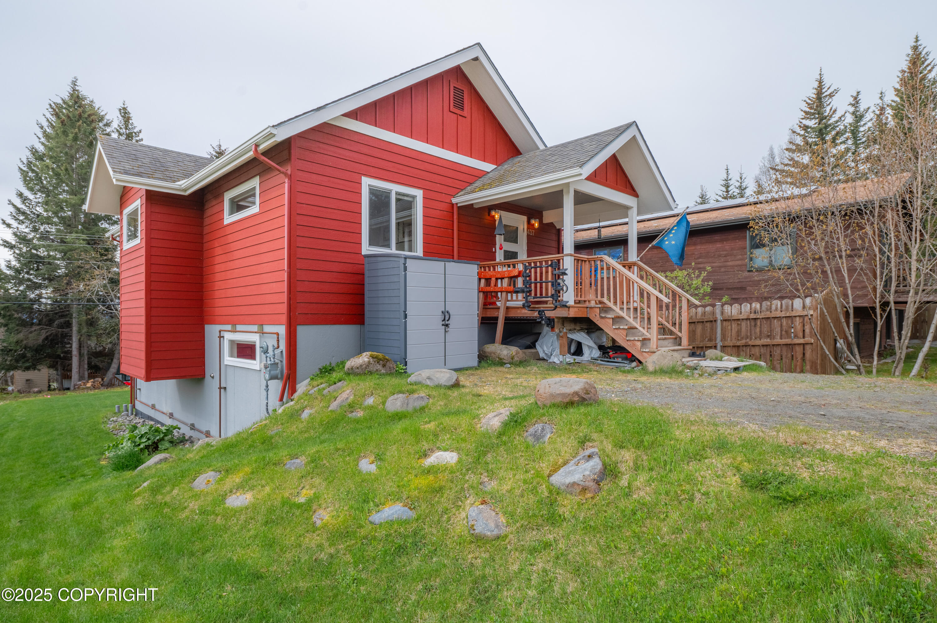 437 W Fairview Avenue, Homer, Alaska image 2