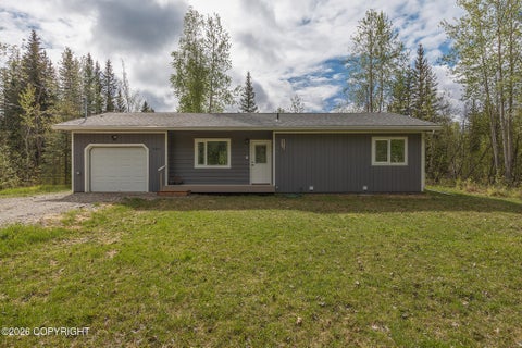 Homes For Sale - 3347 White Spruce Drive<br/> North Pole, AK 99705