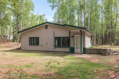 Photo of 6401 W Fuller Lake Circle, Wasilla, AK 99623 (MLS # 26-6364)