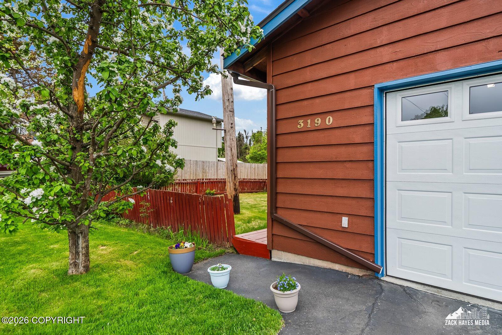 3190 Bridle Lane