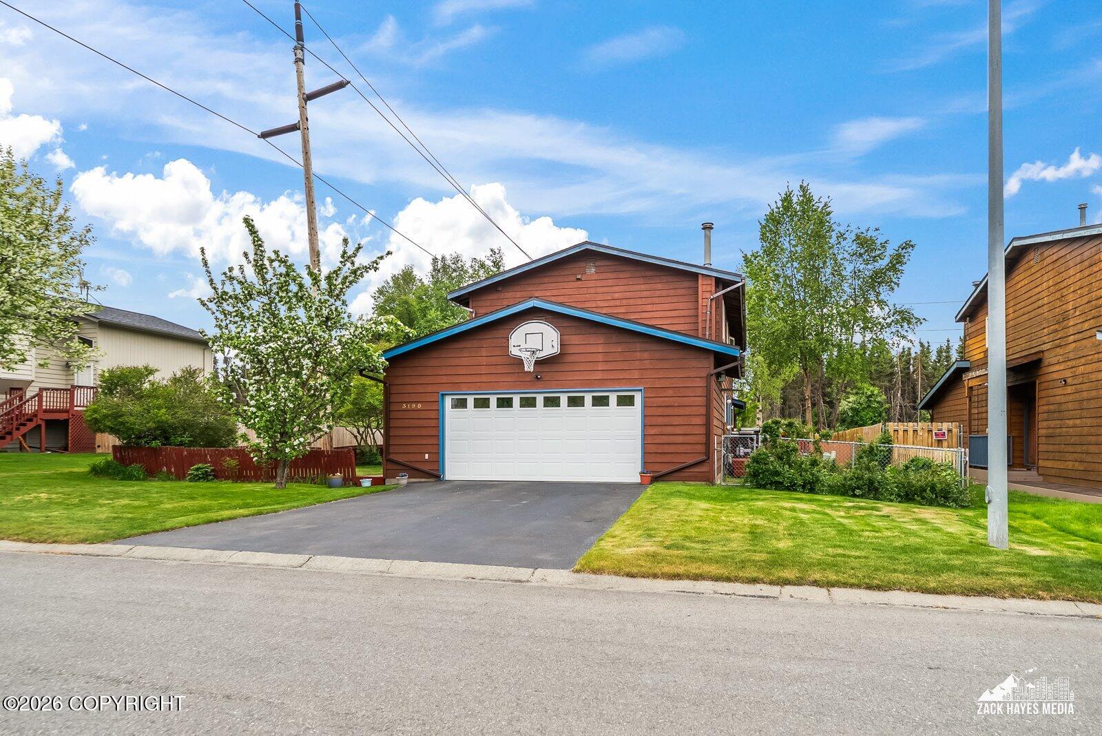 3190 Bridle Lane