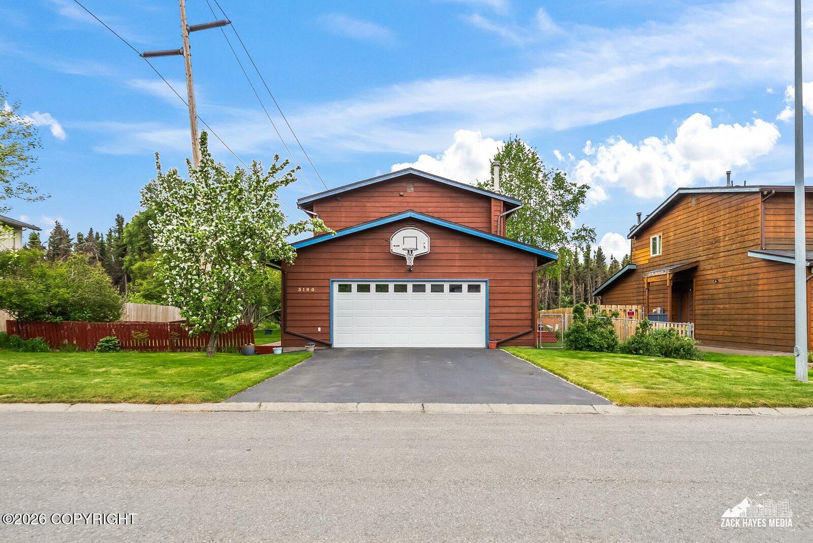 3190 Bridle Lane
