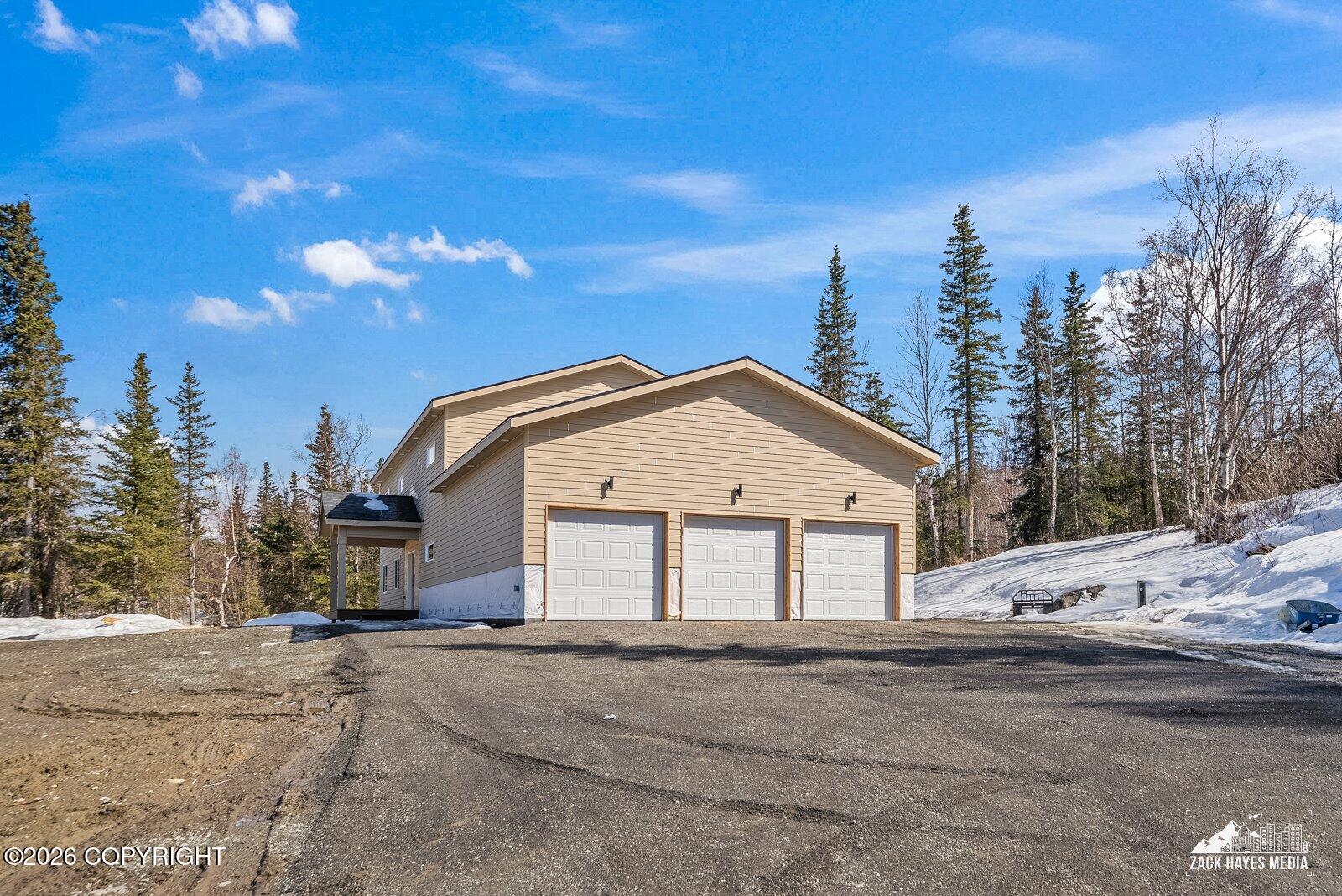 10581 Hillside Drive