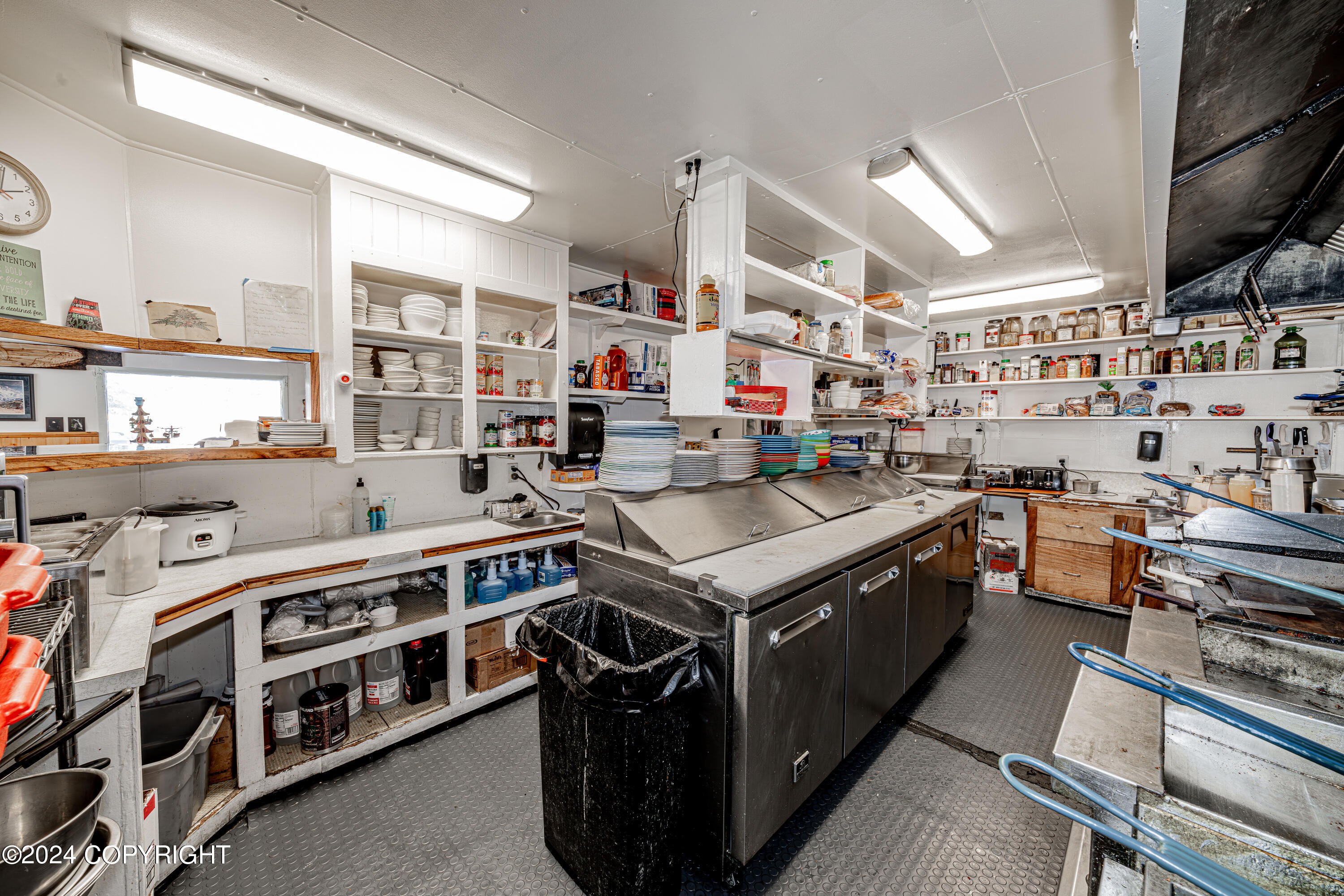 Cooper Landing, Alaska 99572, United States, ,Commercial,Pending,63832