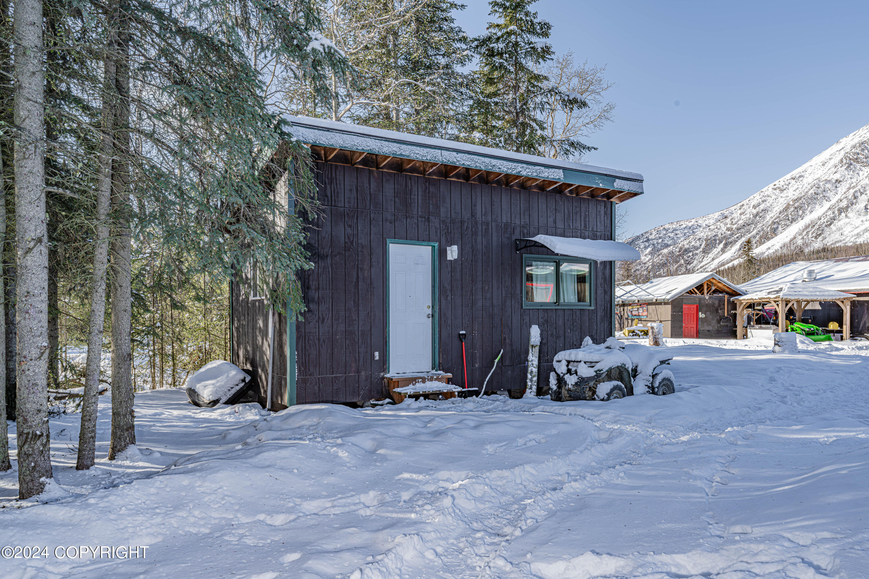 Cooper Landing, Alaska 99572, United States, ,Commercial,Pending,63832