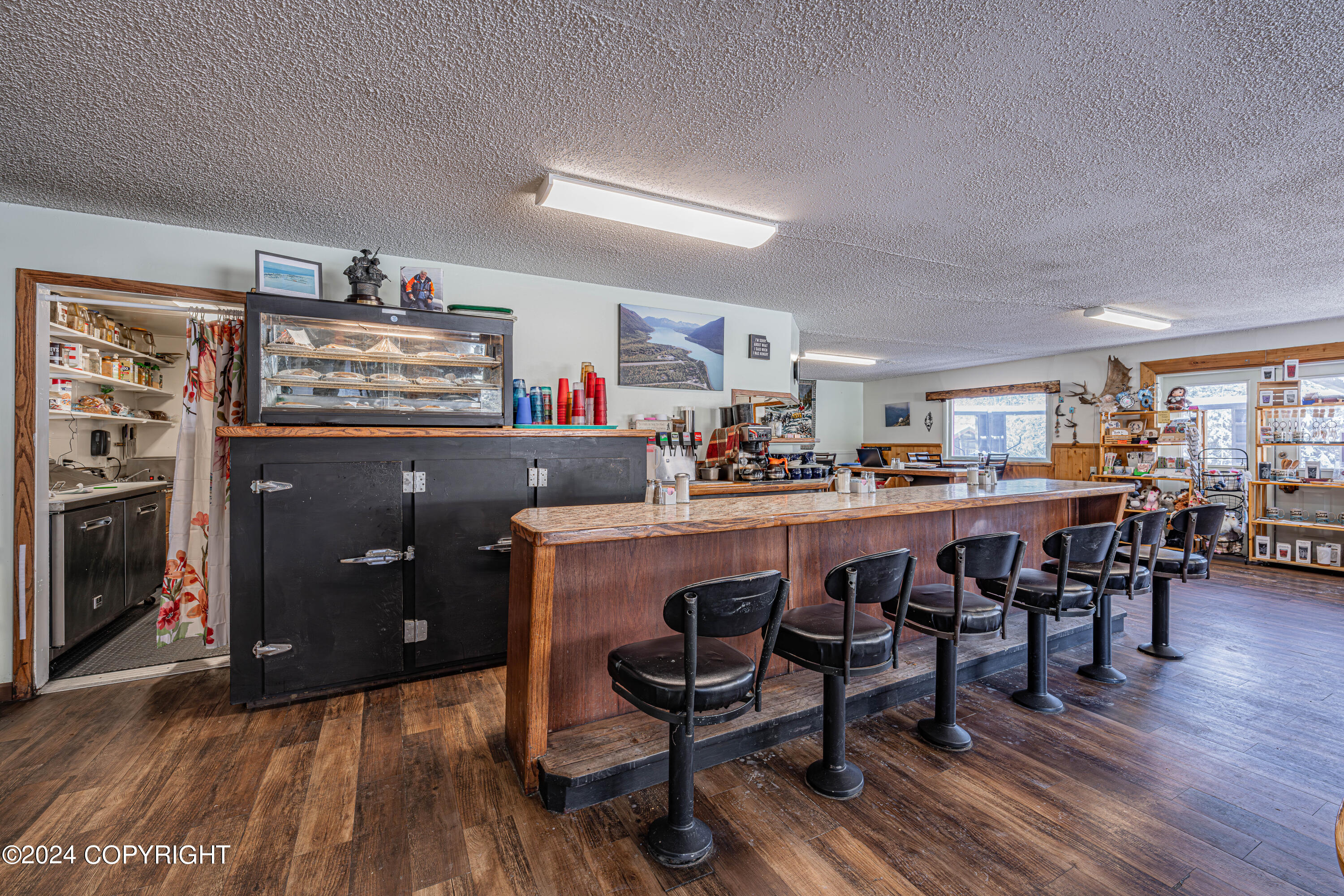 Cooper Landing, Alaska 99572, United States, ,Commercial,Pending,63832