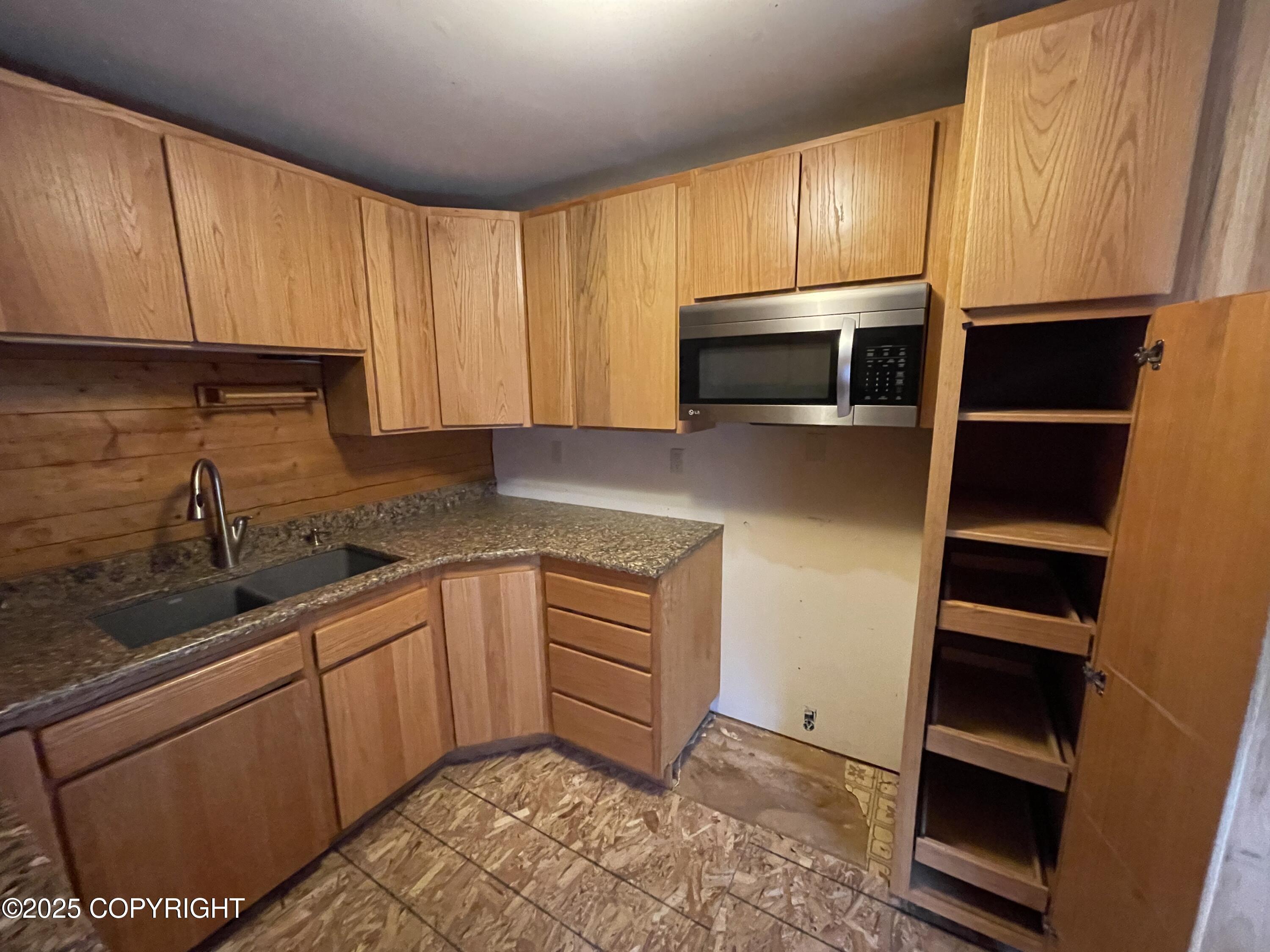 2725 Straight Avenue, Fairbanks, Alaska image 9