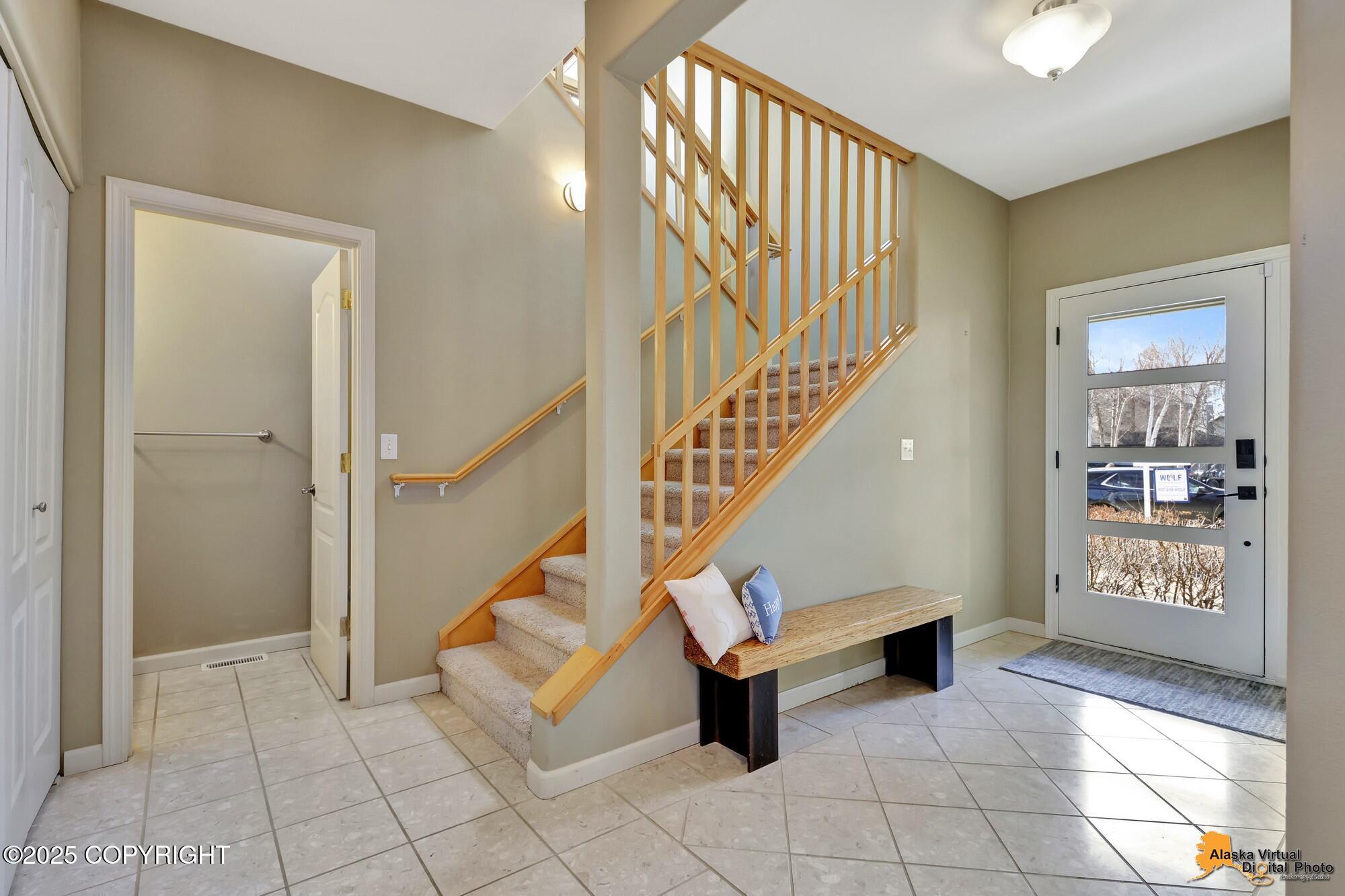 10177 Voyager Circle, Anchorage, Alaska image 4