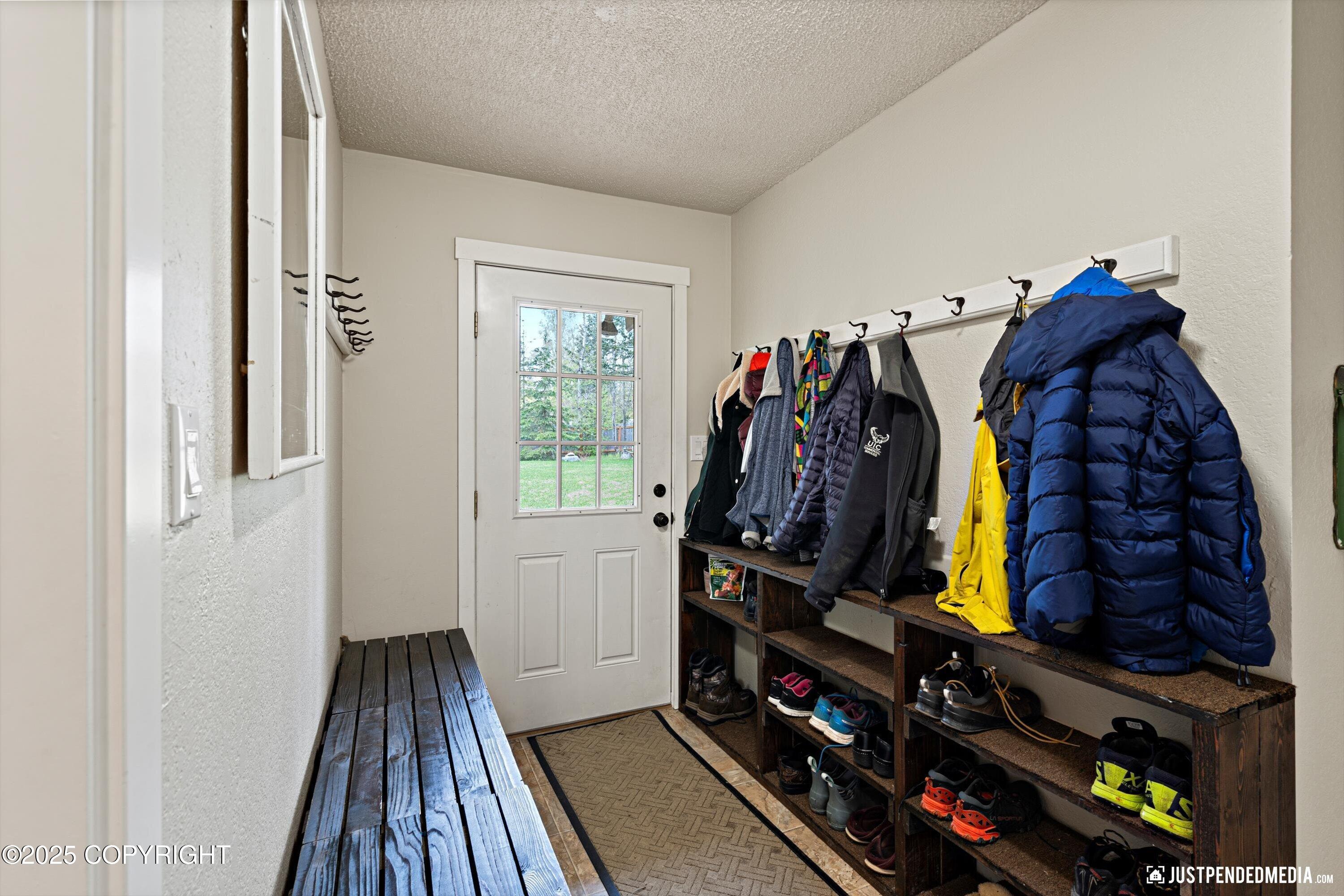 3755 Mcmahon Avenue, Anchorage, Alaska image 29