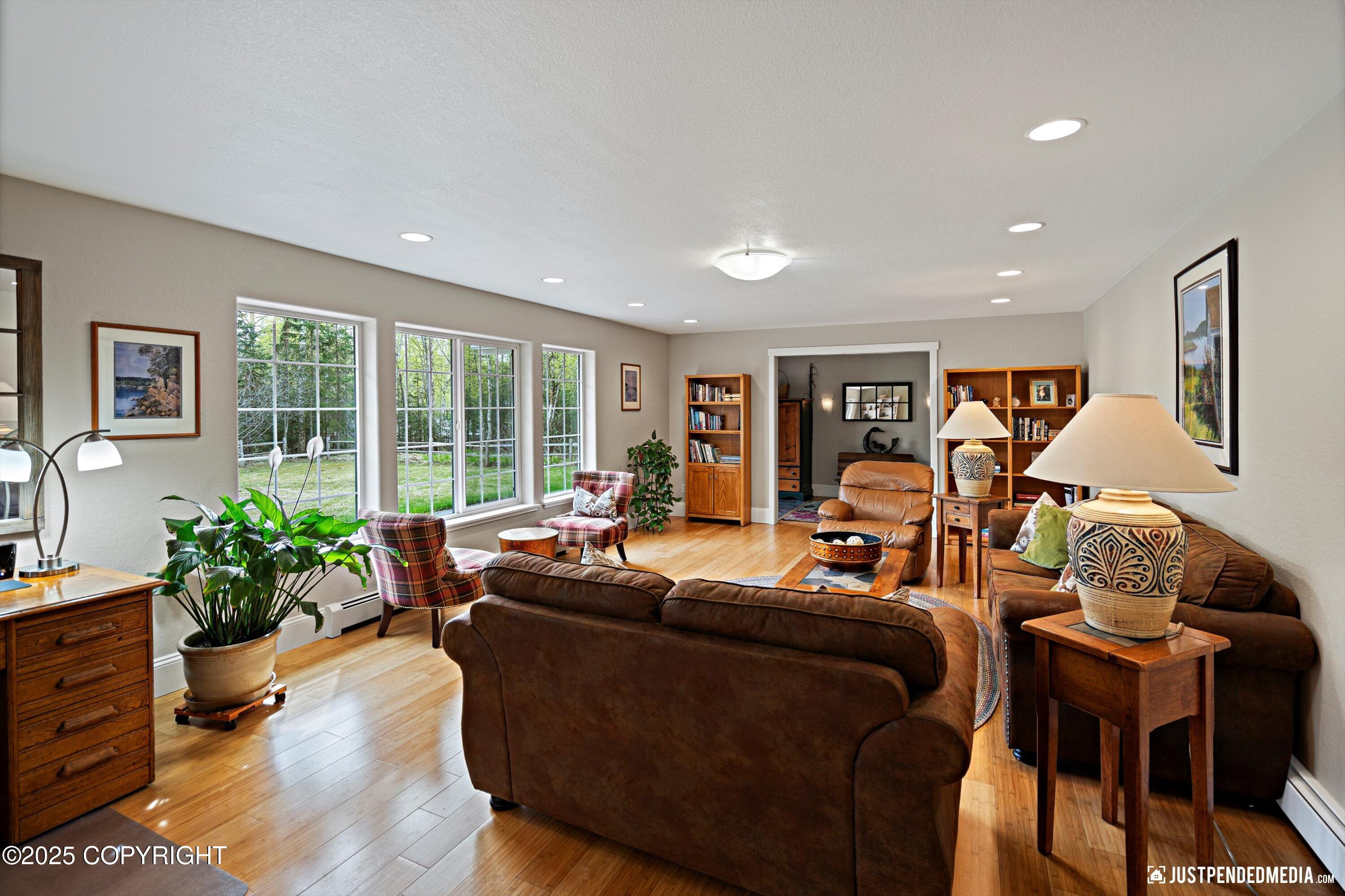 3755 Mcmahon Avenue, Anchorage, Alaska image 13