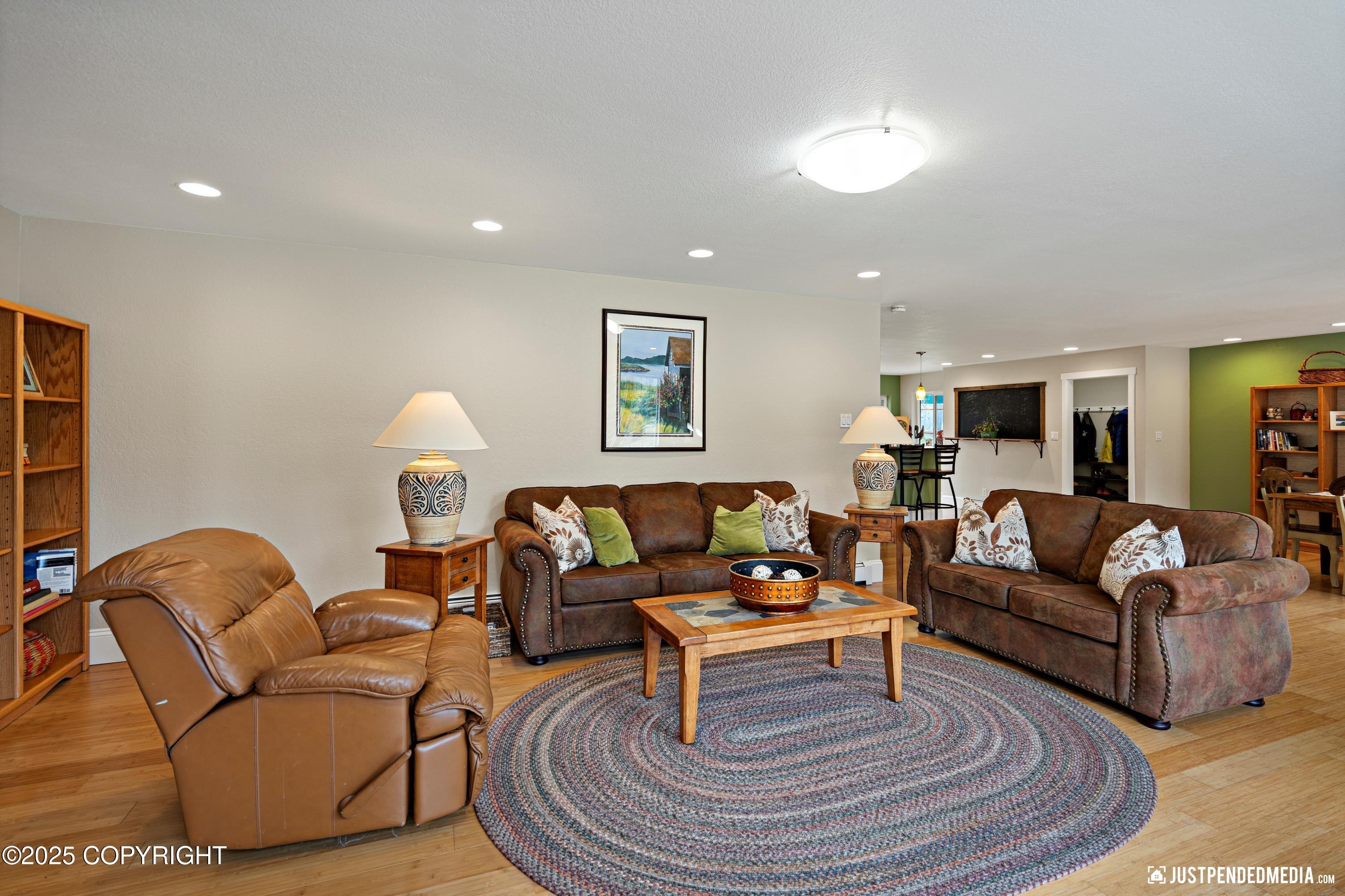3755 Mcmahon Avenue, Anchorage, Alaska image 14